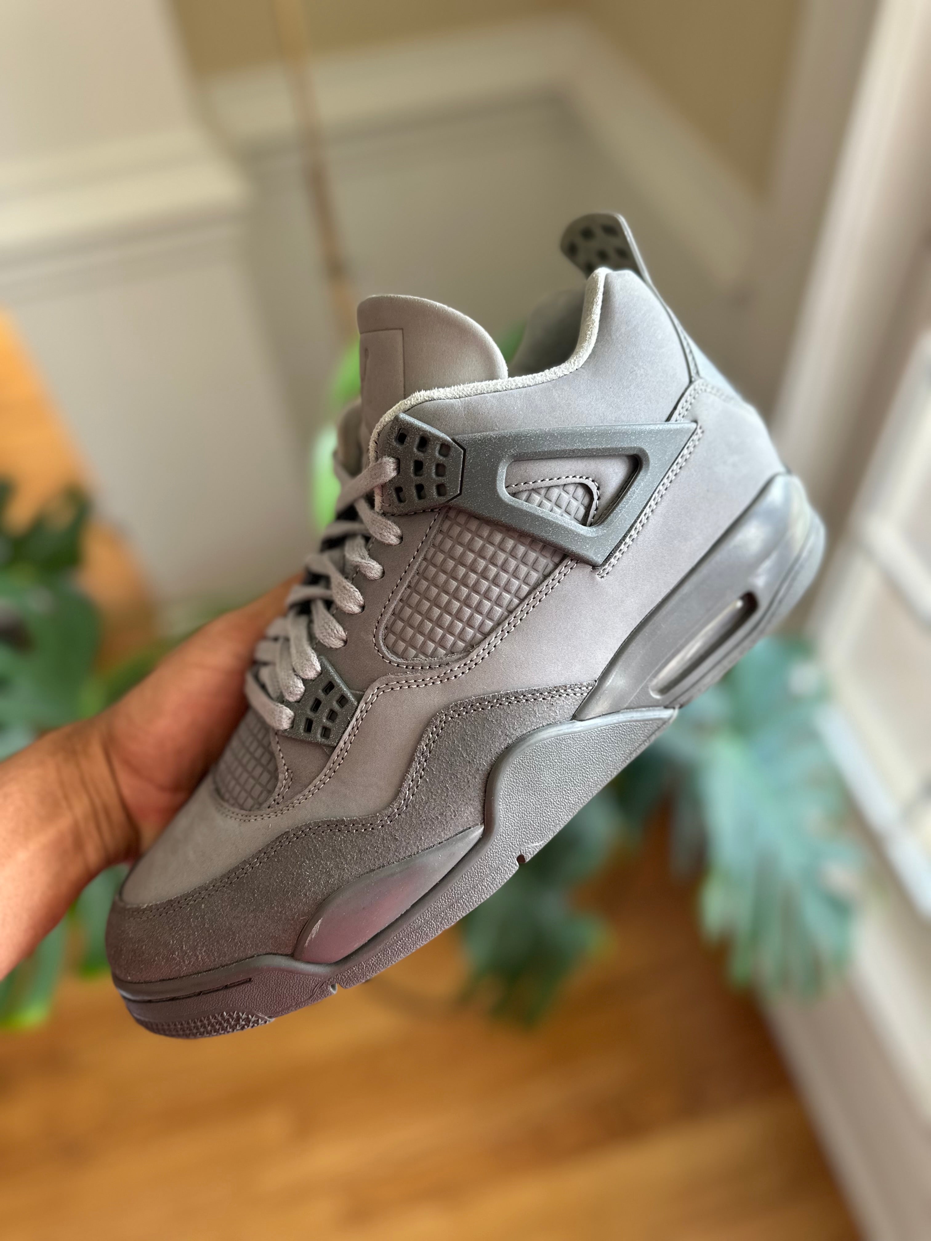 Size 10.5 - J4 wet cement