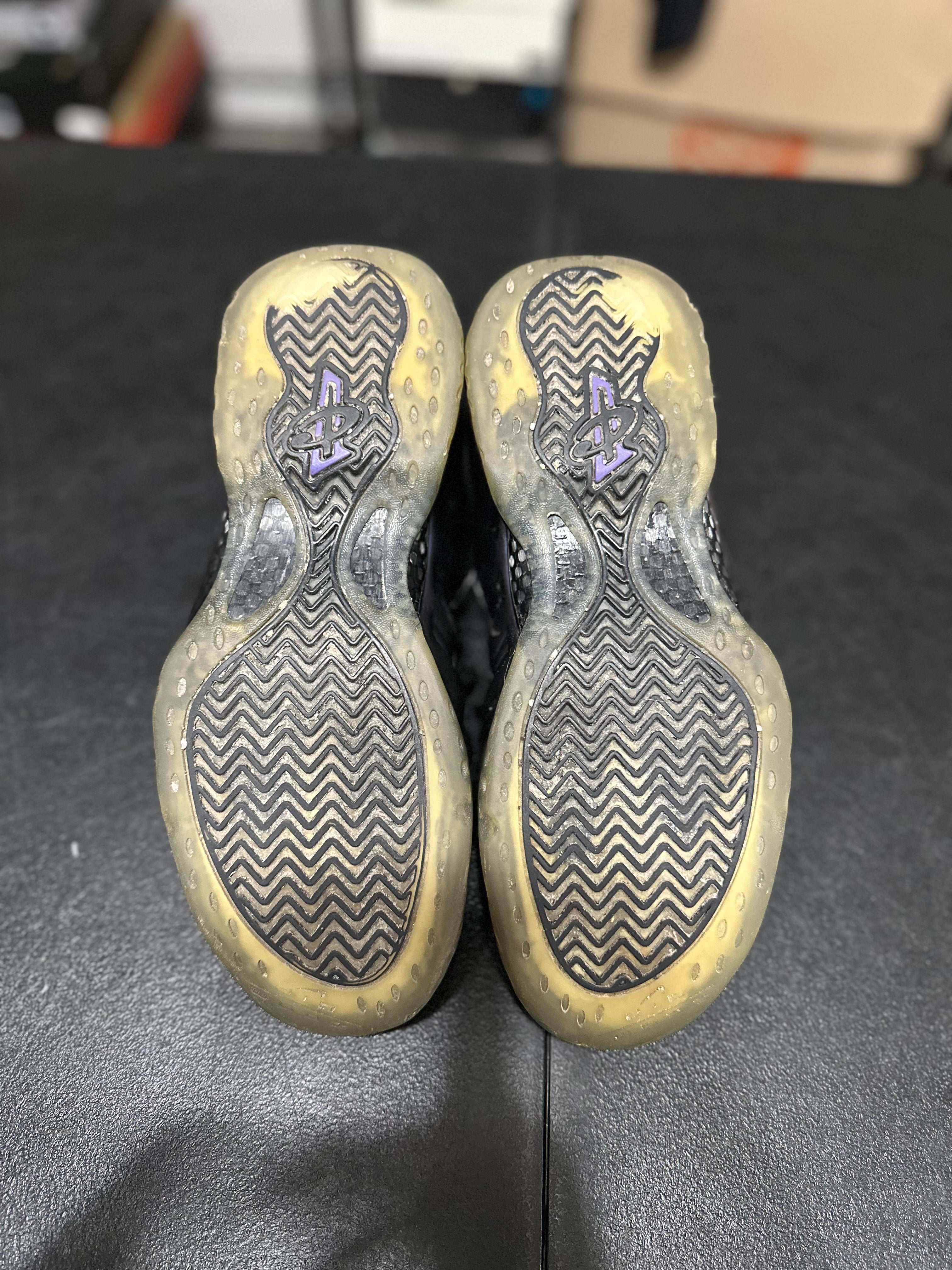 Size 9 - Foamposite eggplant no box