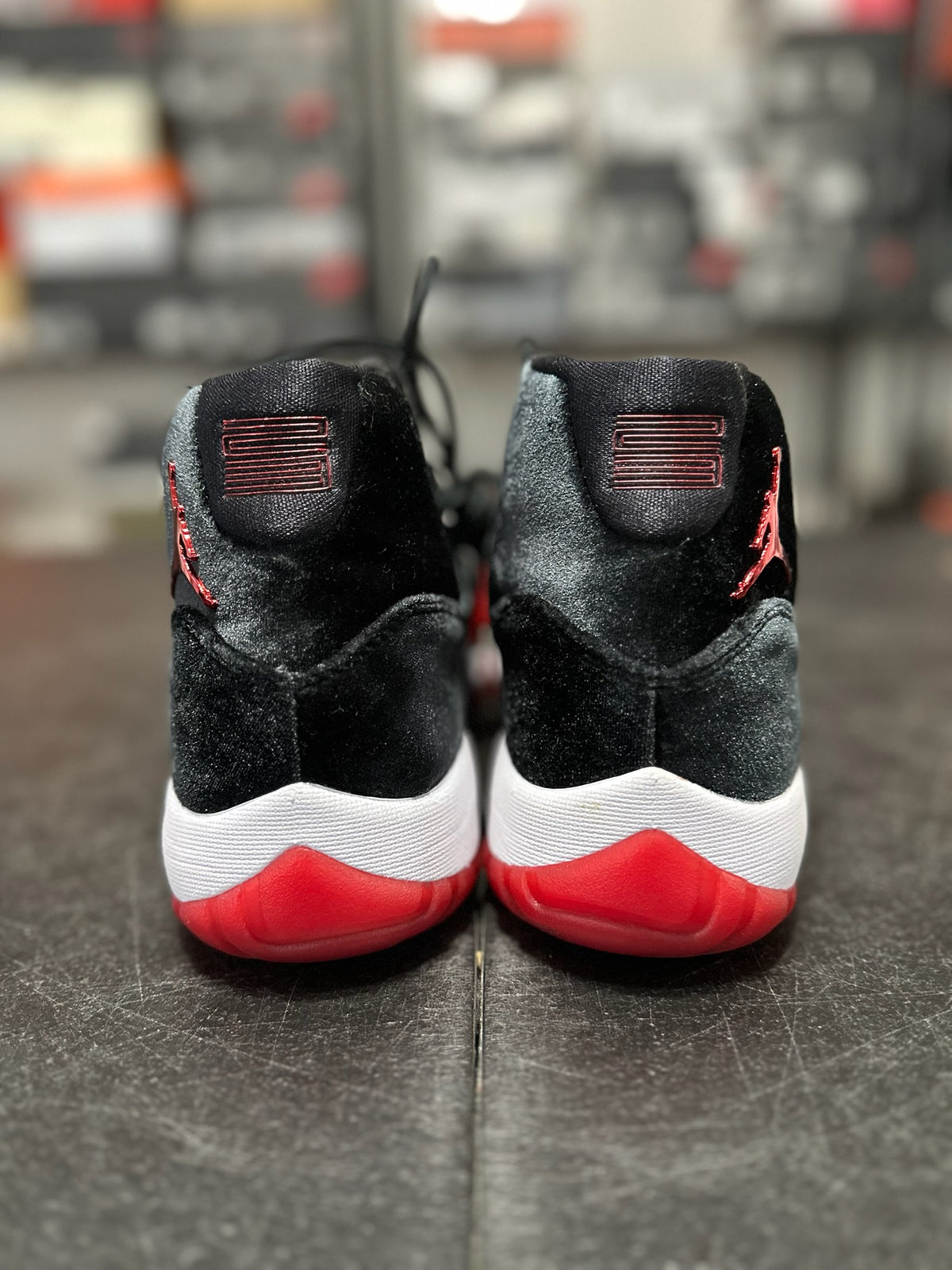 Size 9 - (10.5W) j11 bred velvet