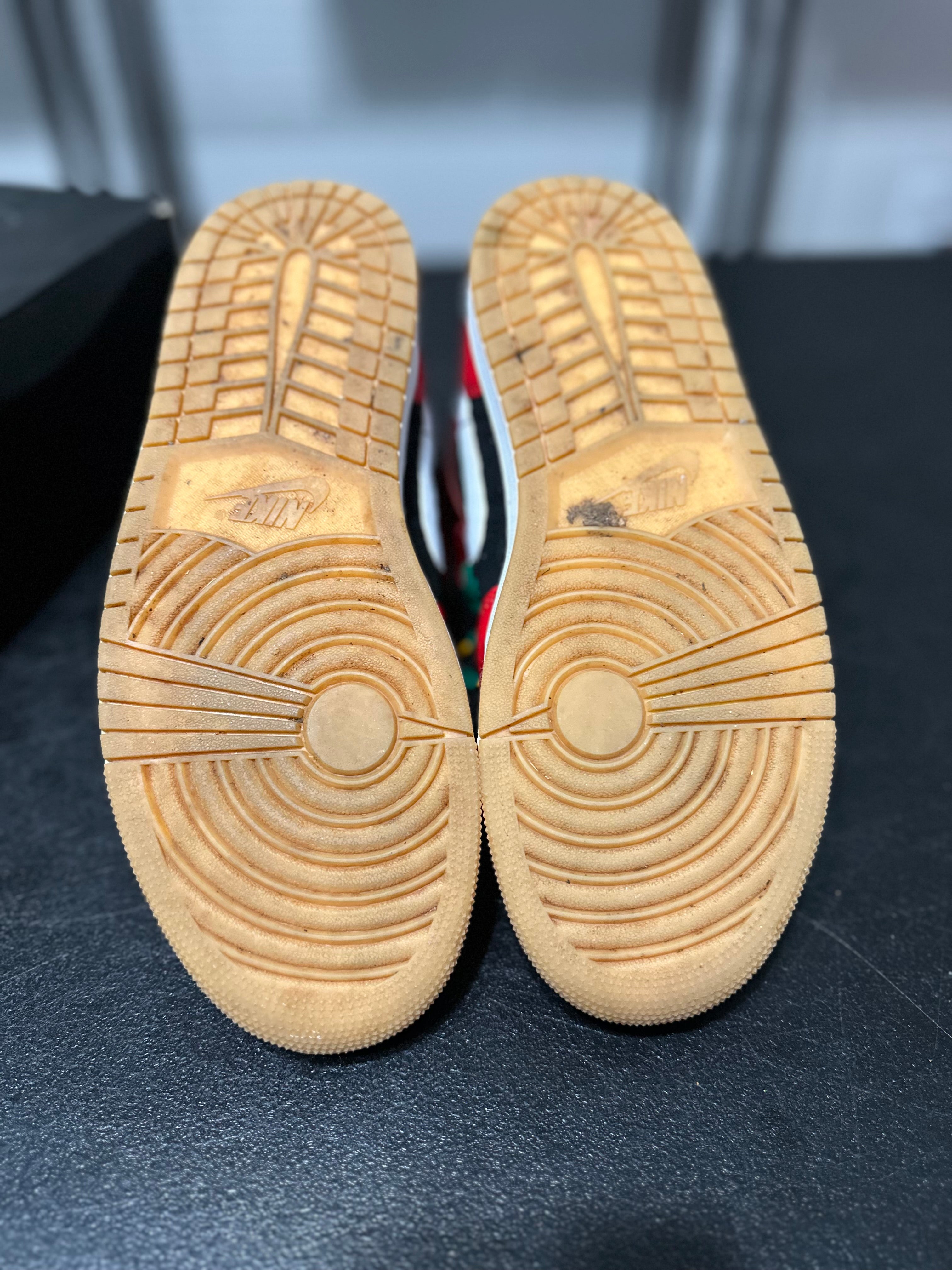 Size 9.5 - J1 mid Christmas