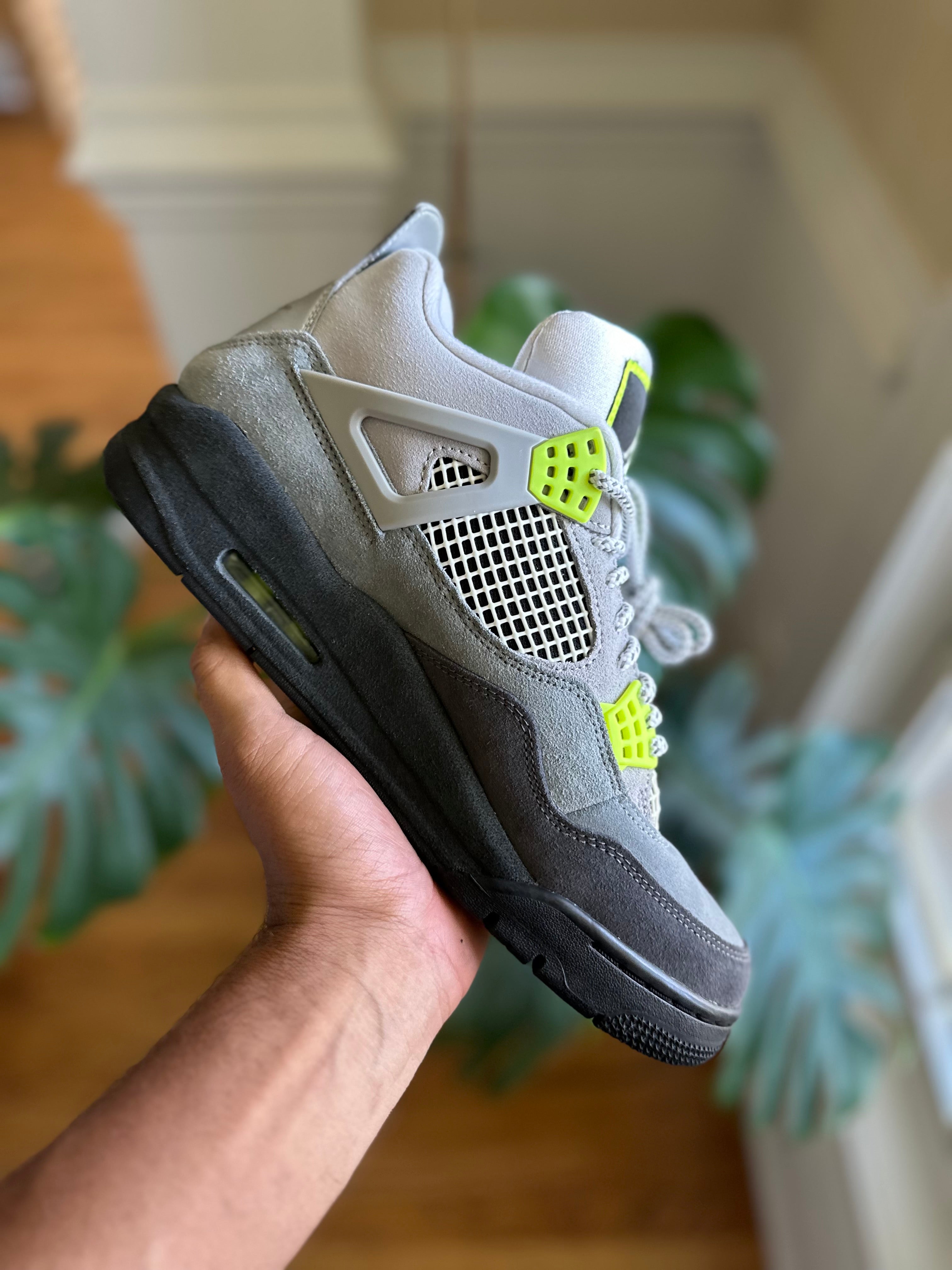 Size 9 - J4 neon se