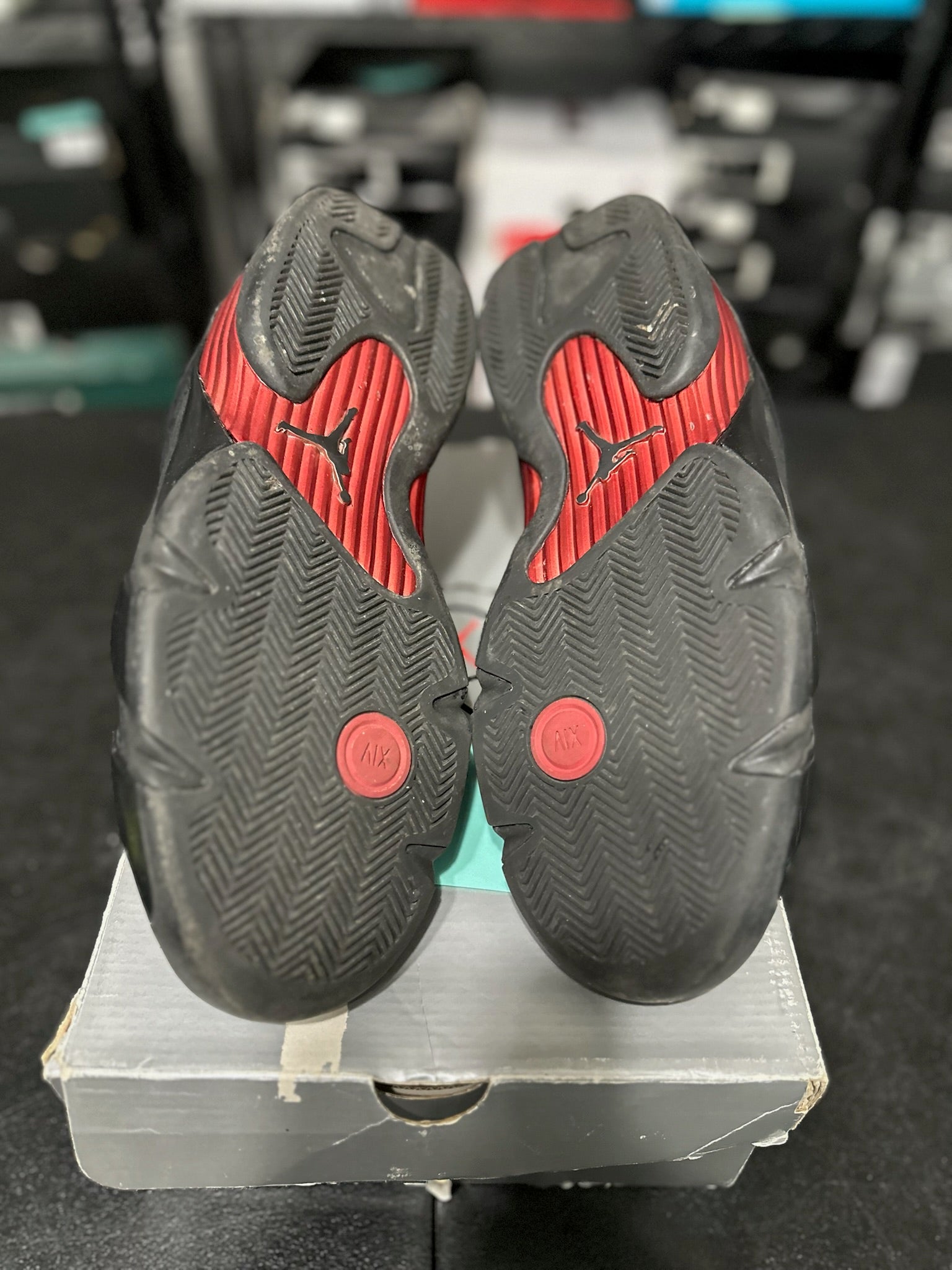 Size 10.5 - J14 Last Shot