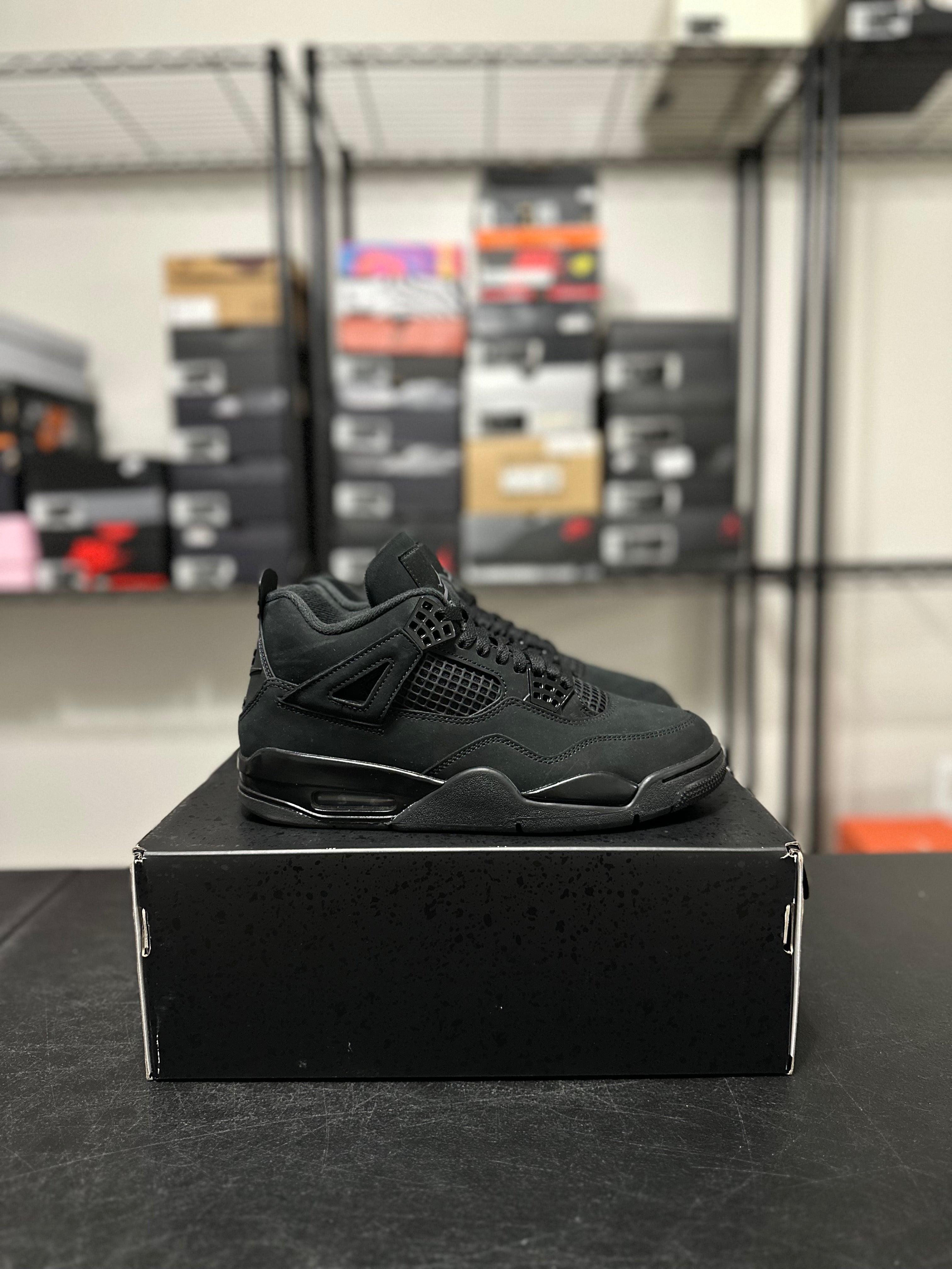 Size 8.5 - J4 black cat