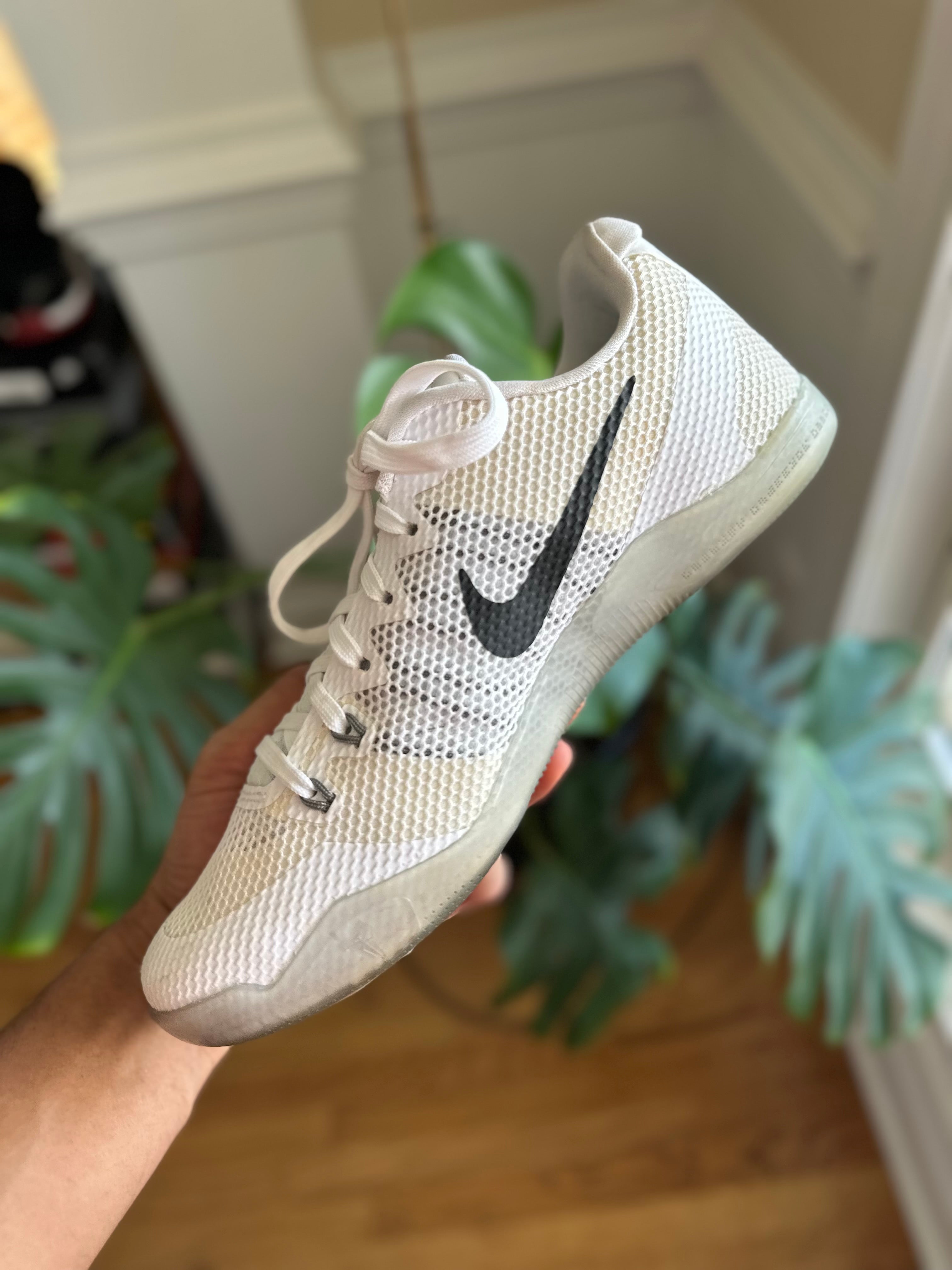 Size 8.5 - Kobe 11 fundamental