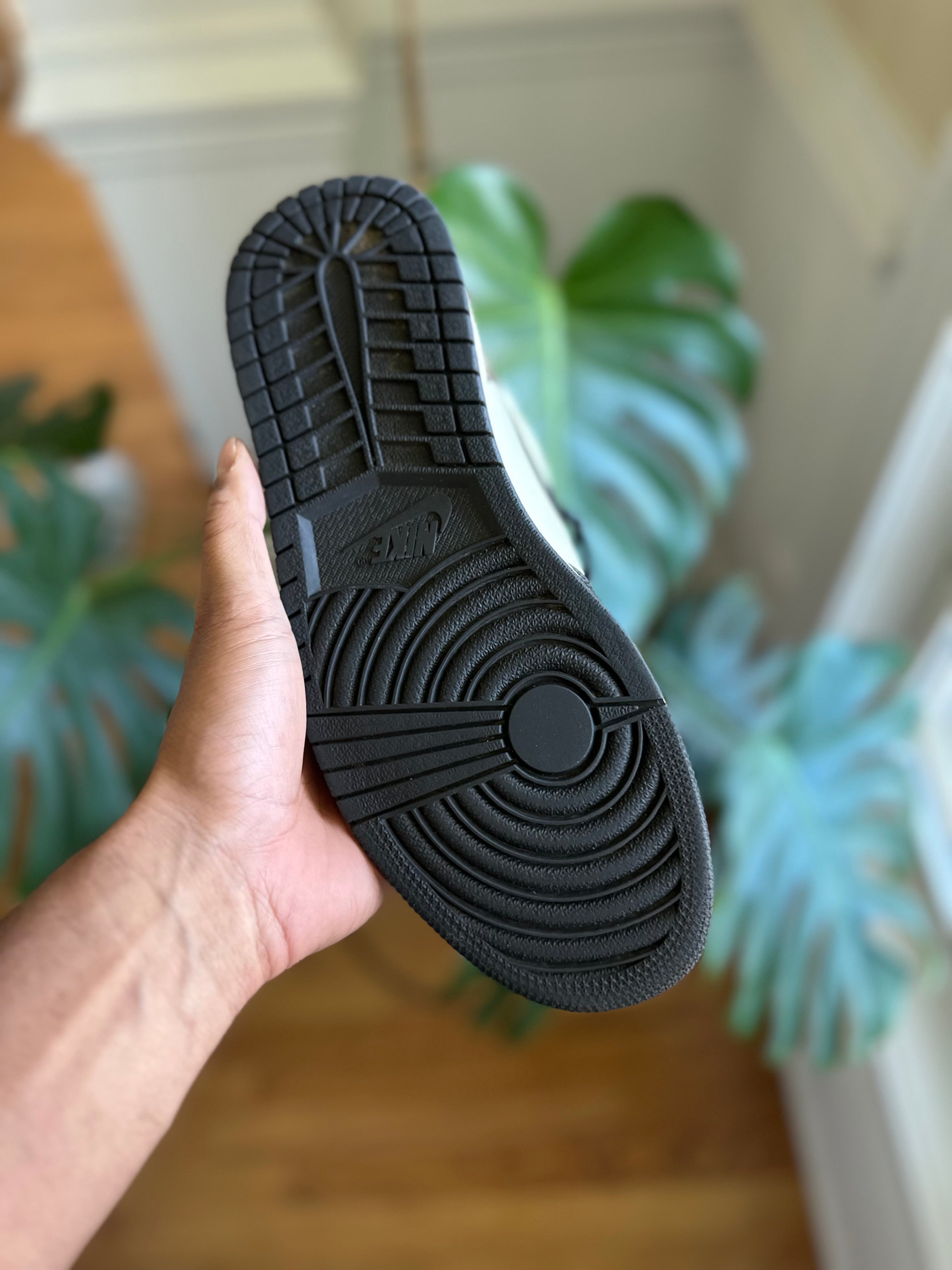 Size 9.5 - J1 mocha