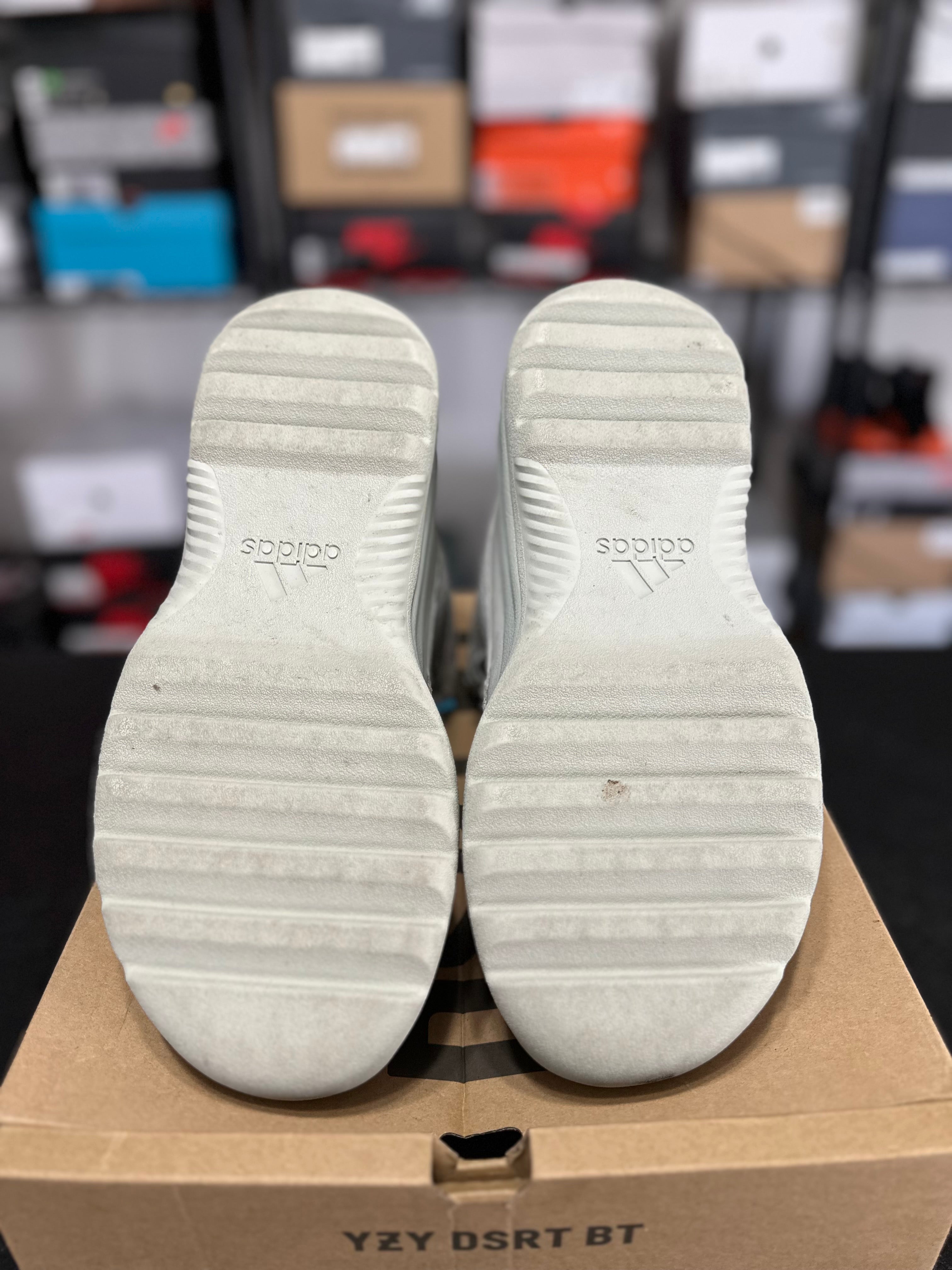 Size 10.5 - YZY desert Boot salt