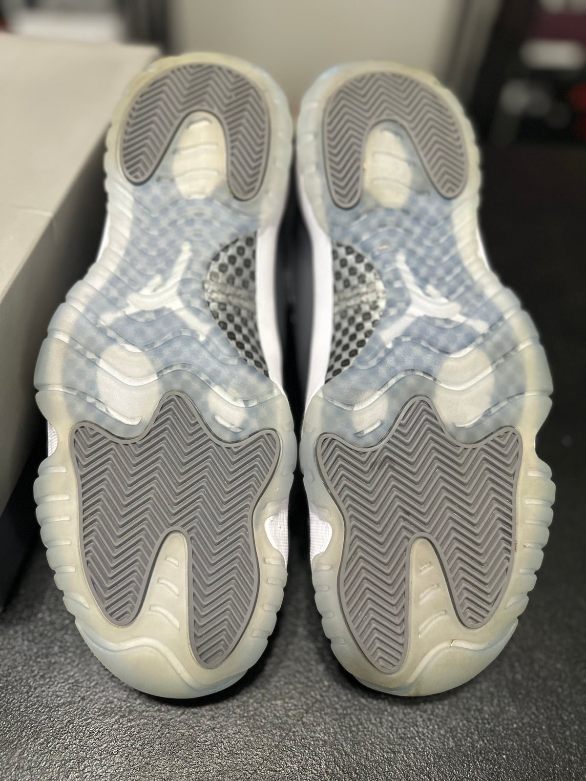 Size 11 - J11 Cool grey