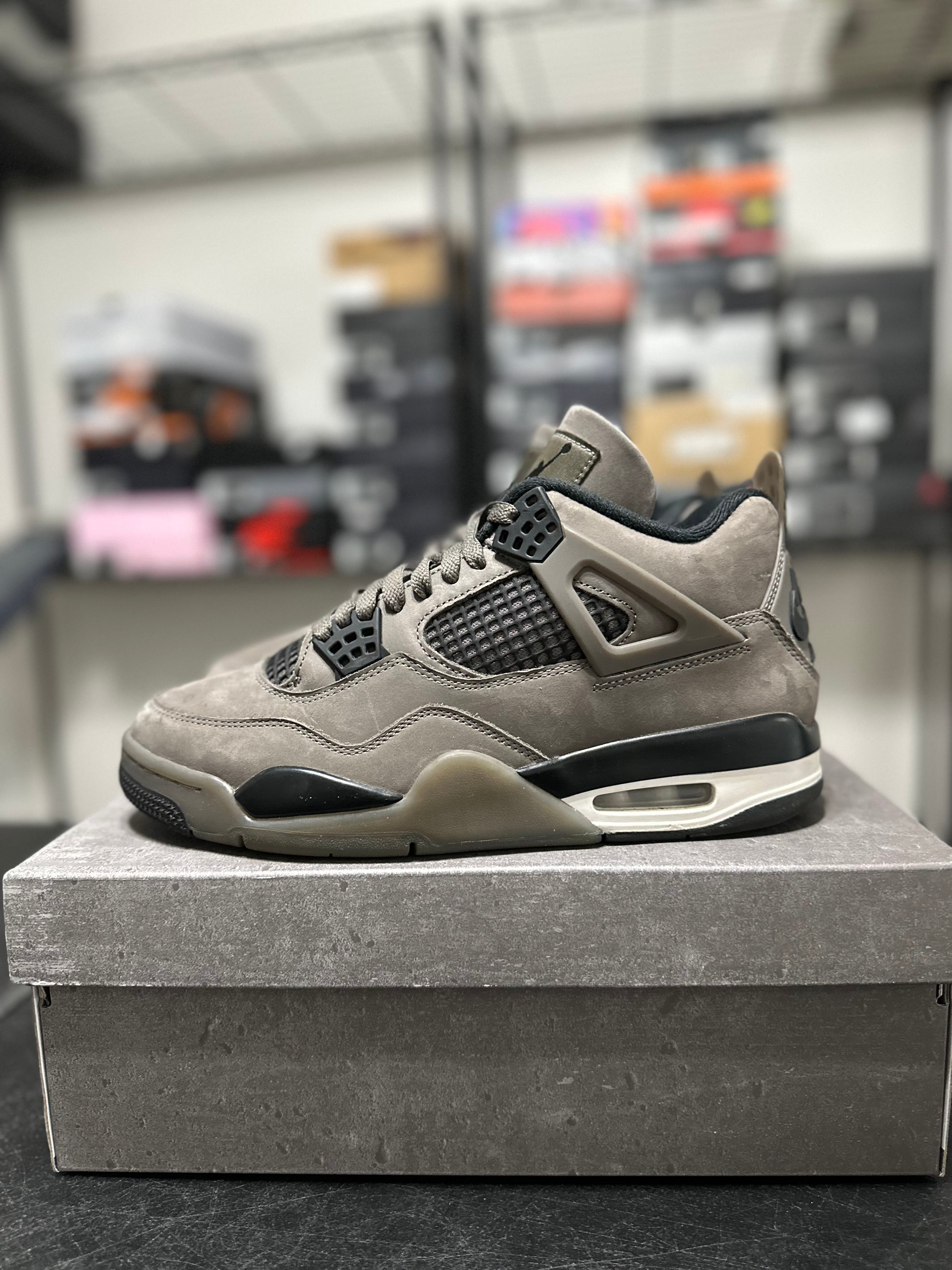 Size 9 - J4 cave stone