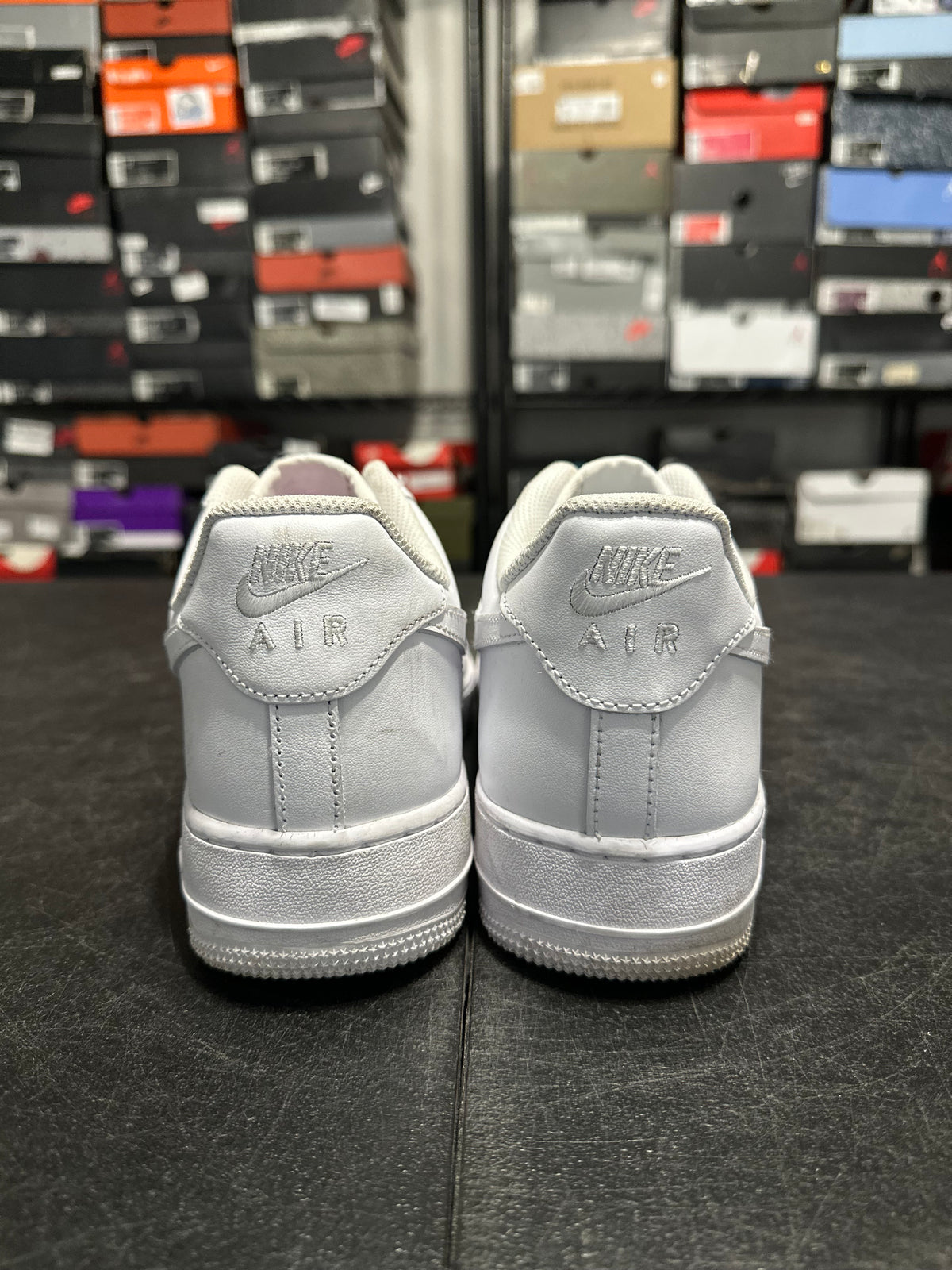 Size 11 - AF1 white