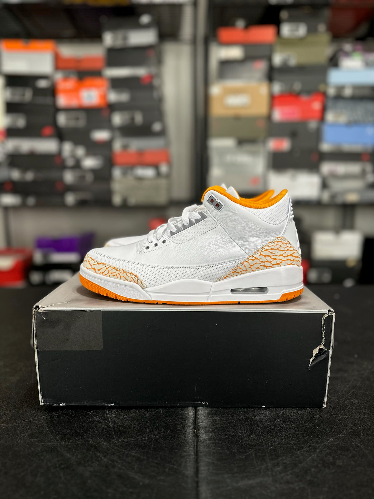 Size 9.5 - (11W) j3 orange citrus