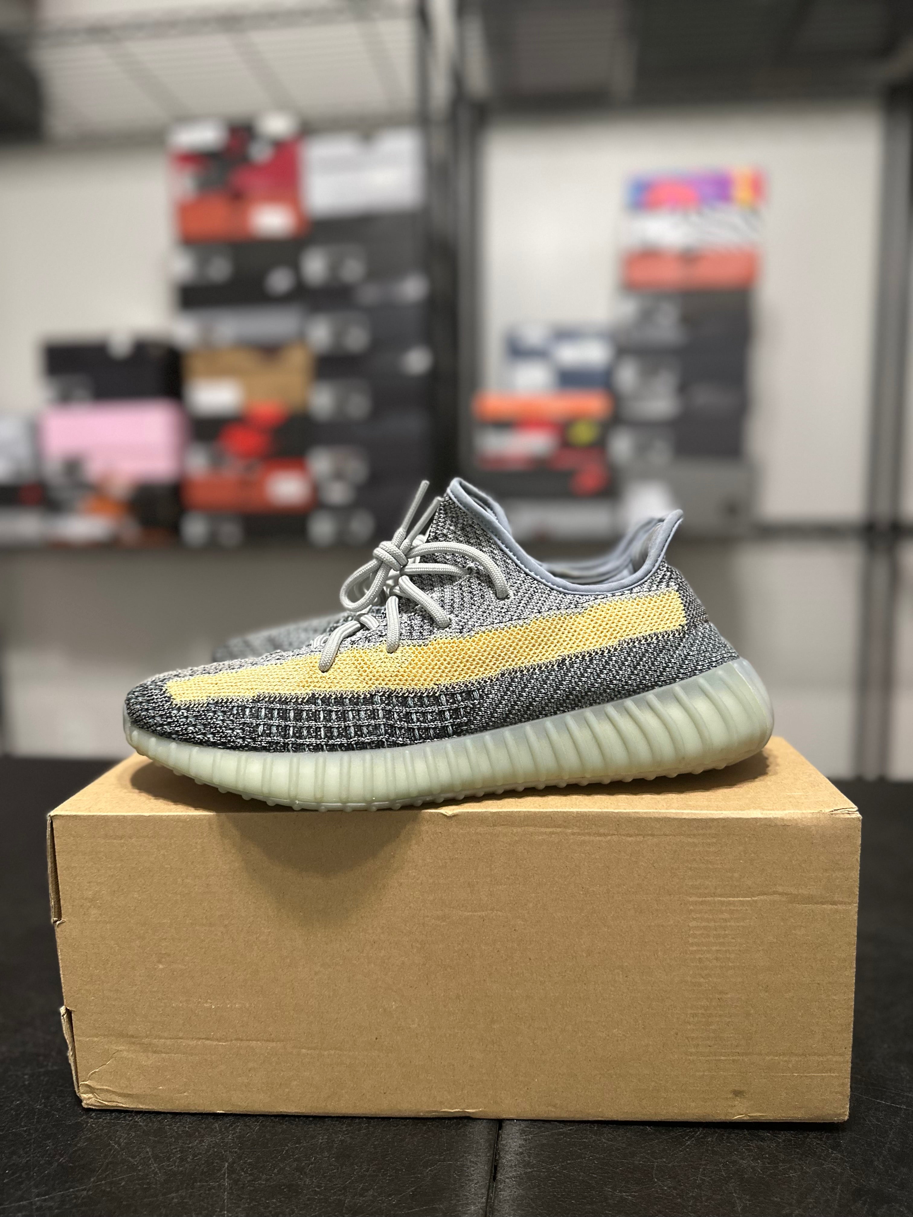 Size 9.5 - YZY 350 ash blue