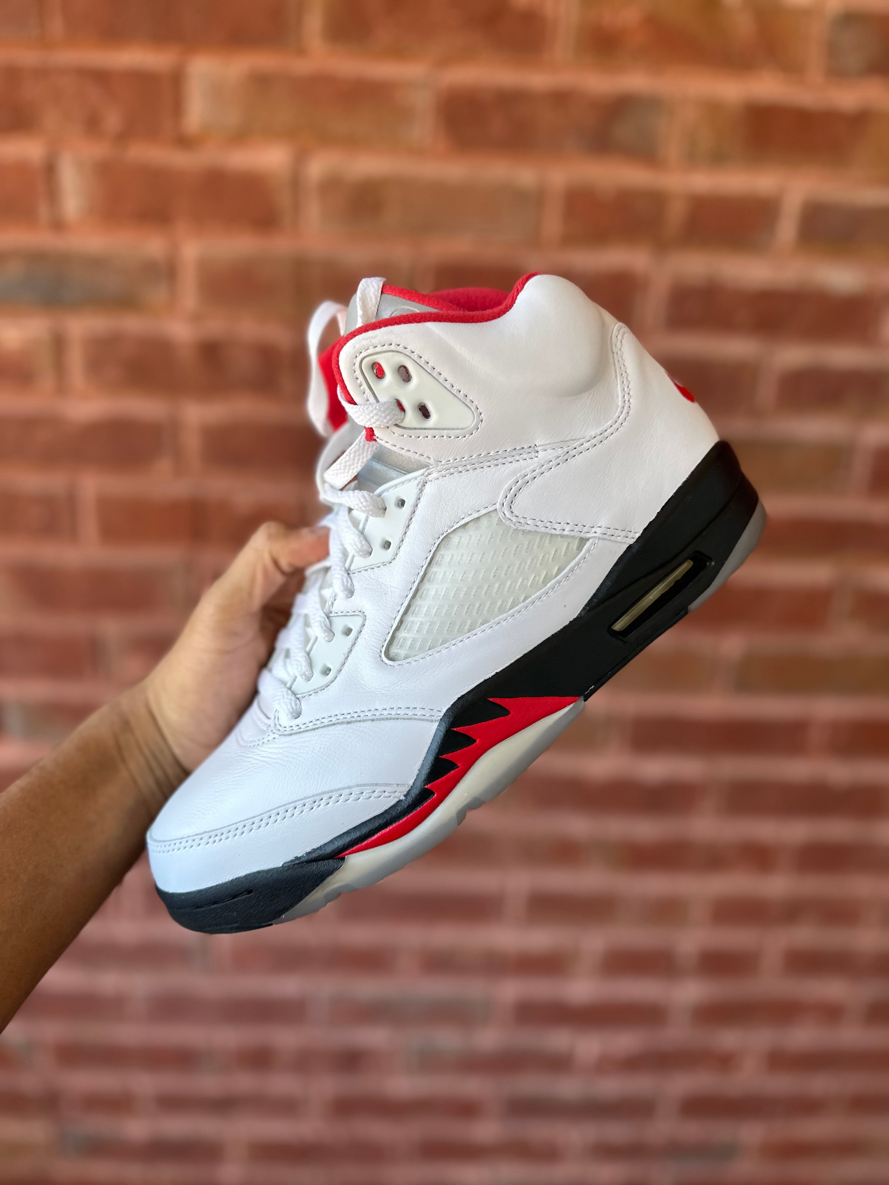 Size 8.5 - J5 Fires red