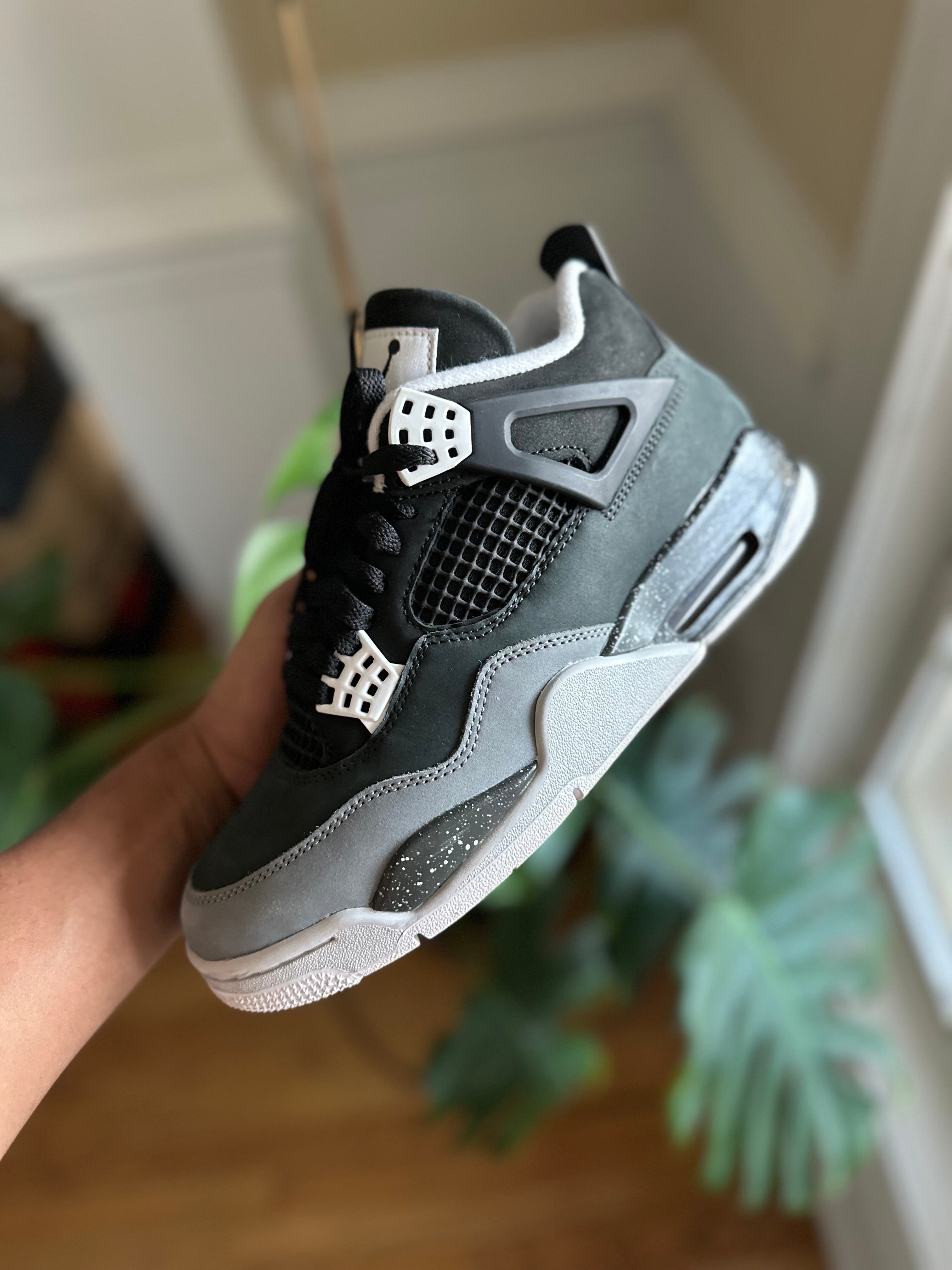 Size 8 - J4 fear
