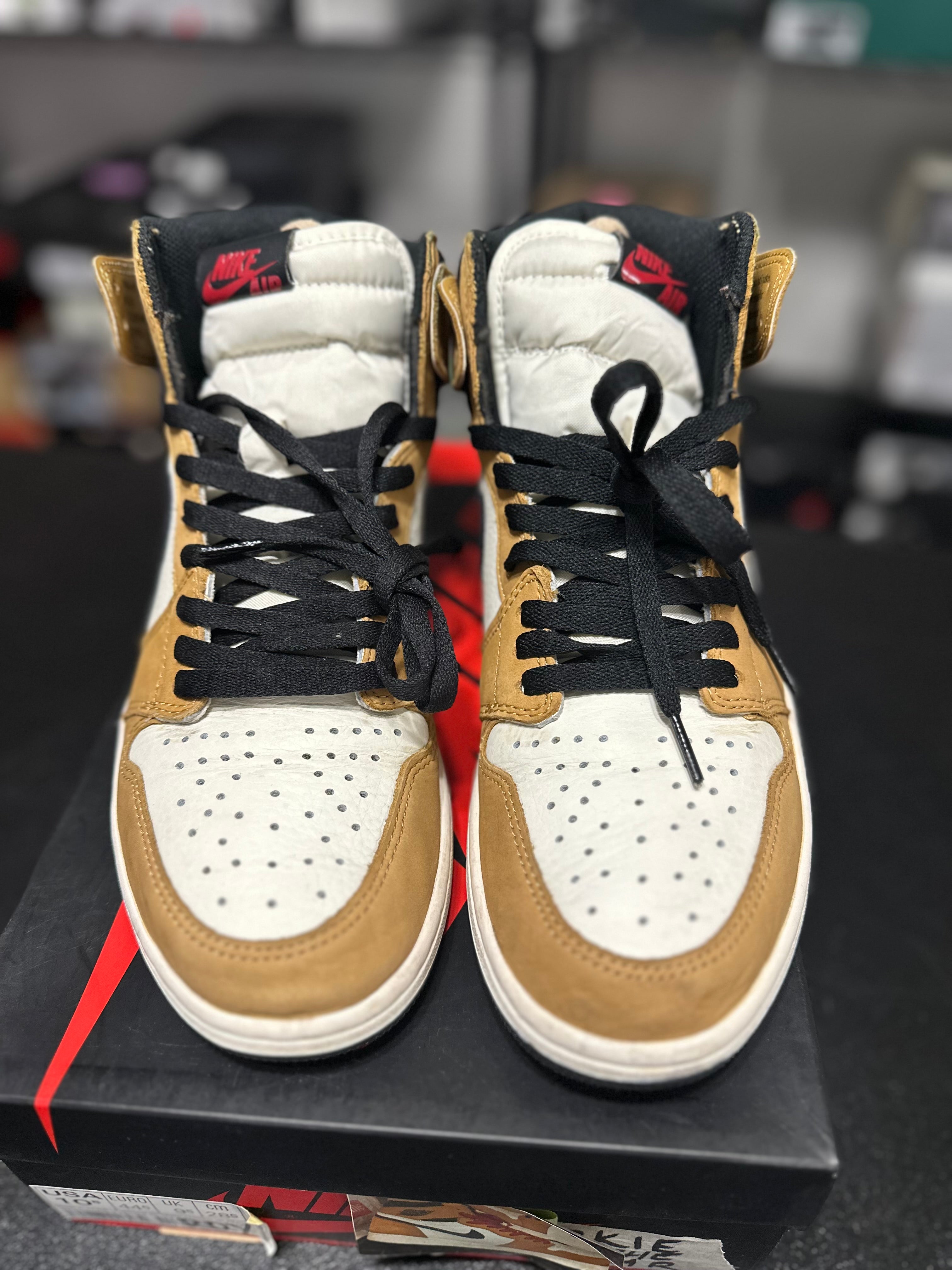 Size 10.5 - J1 rookie of the year