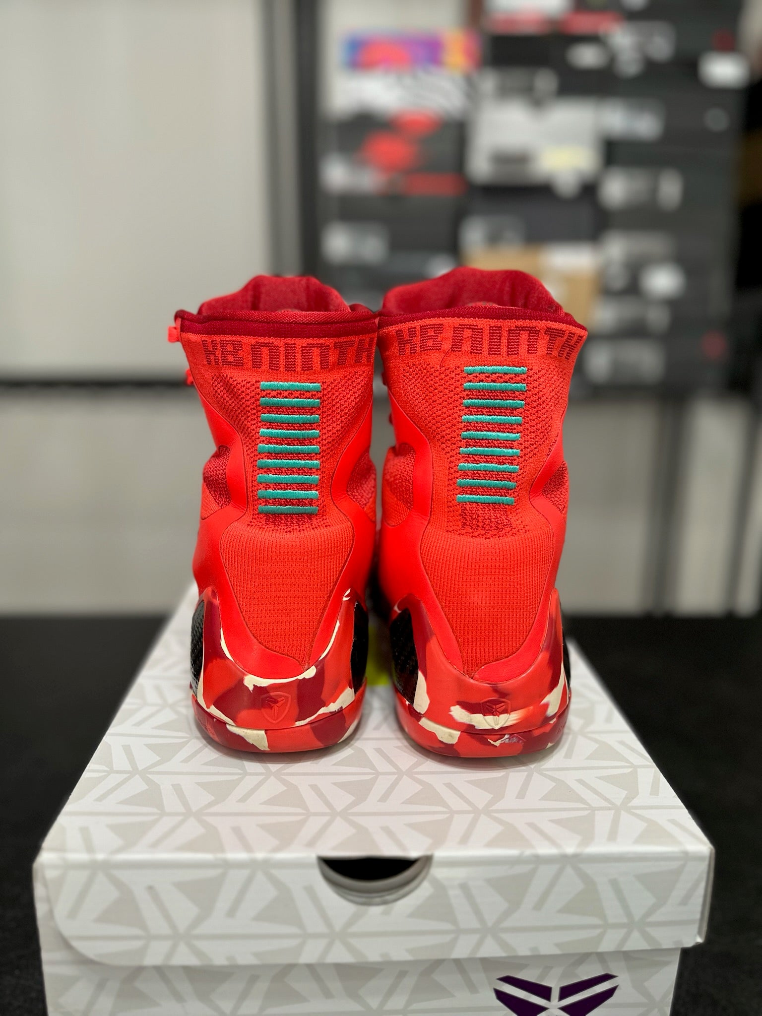 Size 9 - Kobe 9 Elite Christmas