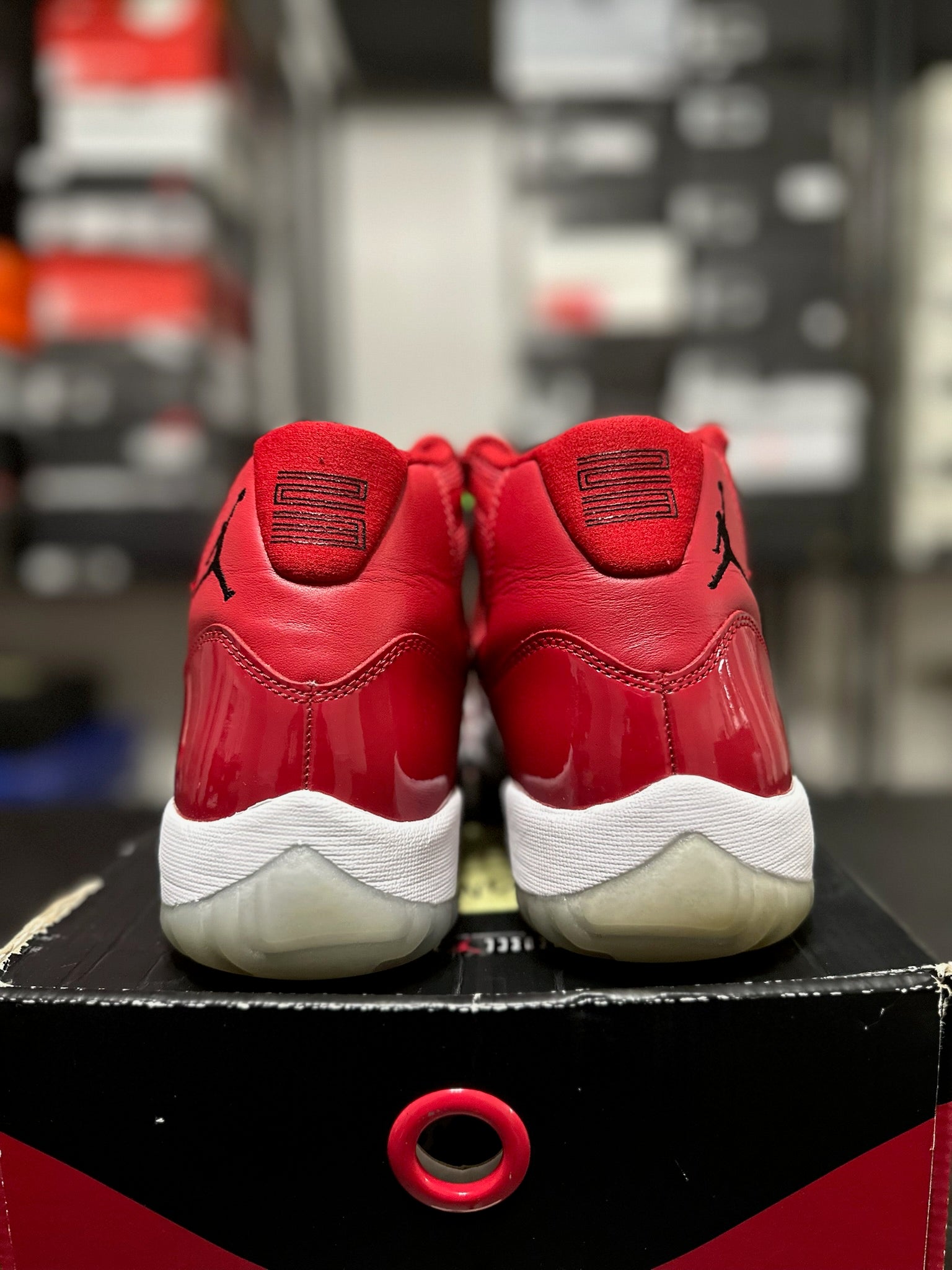 Size 8.5 - J11 Win Like 96