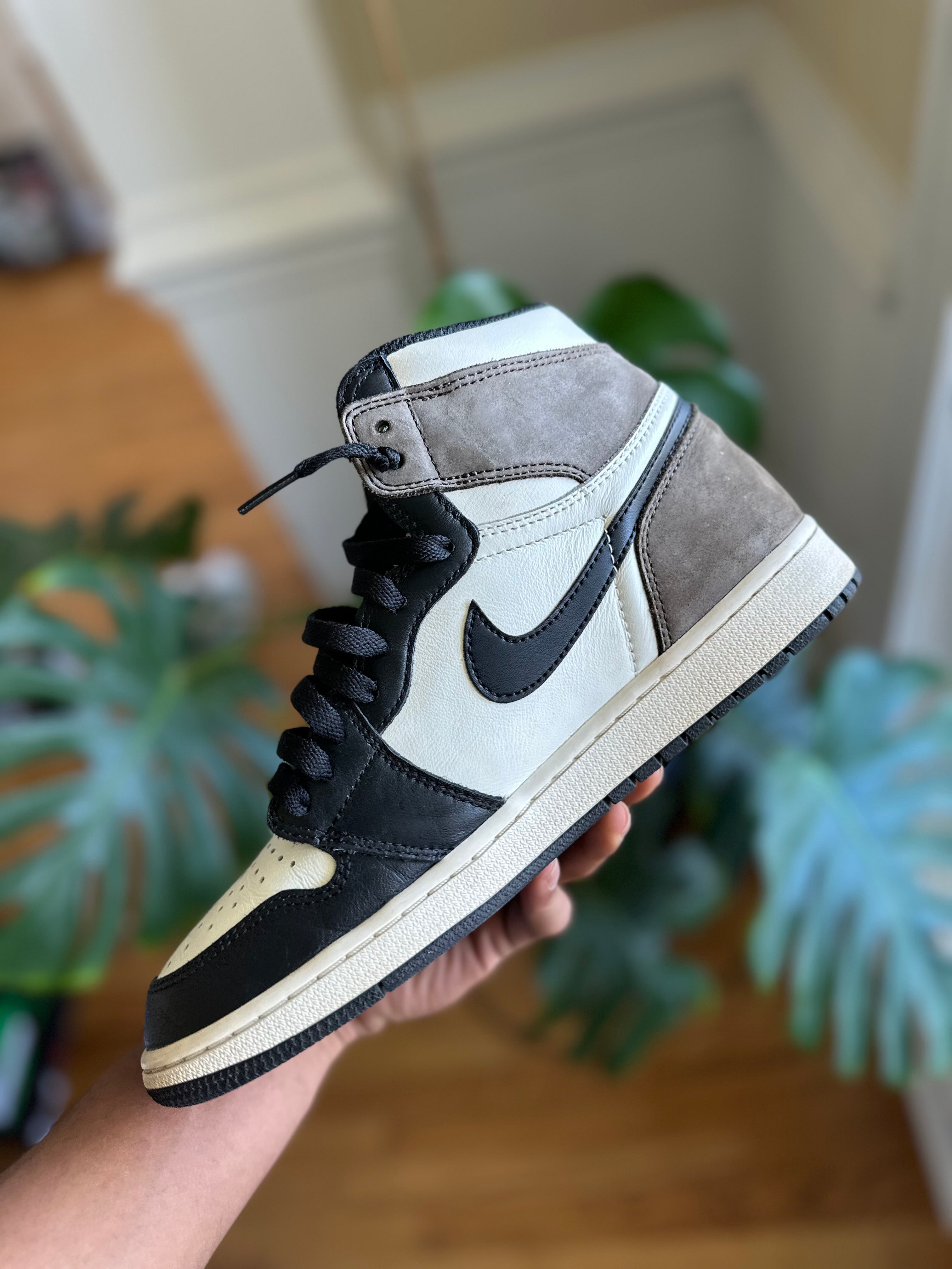 Size 9.5 - J1 mocha