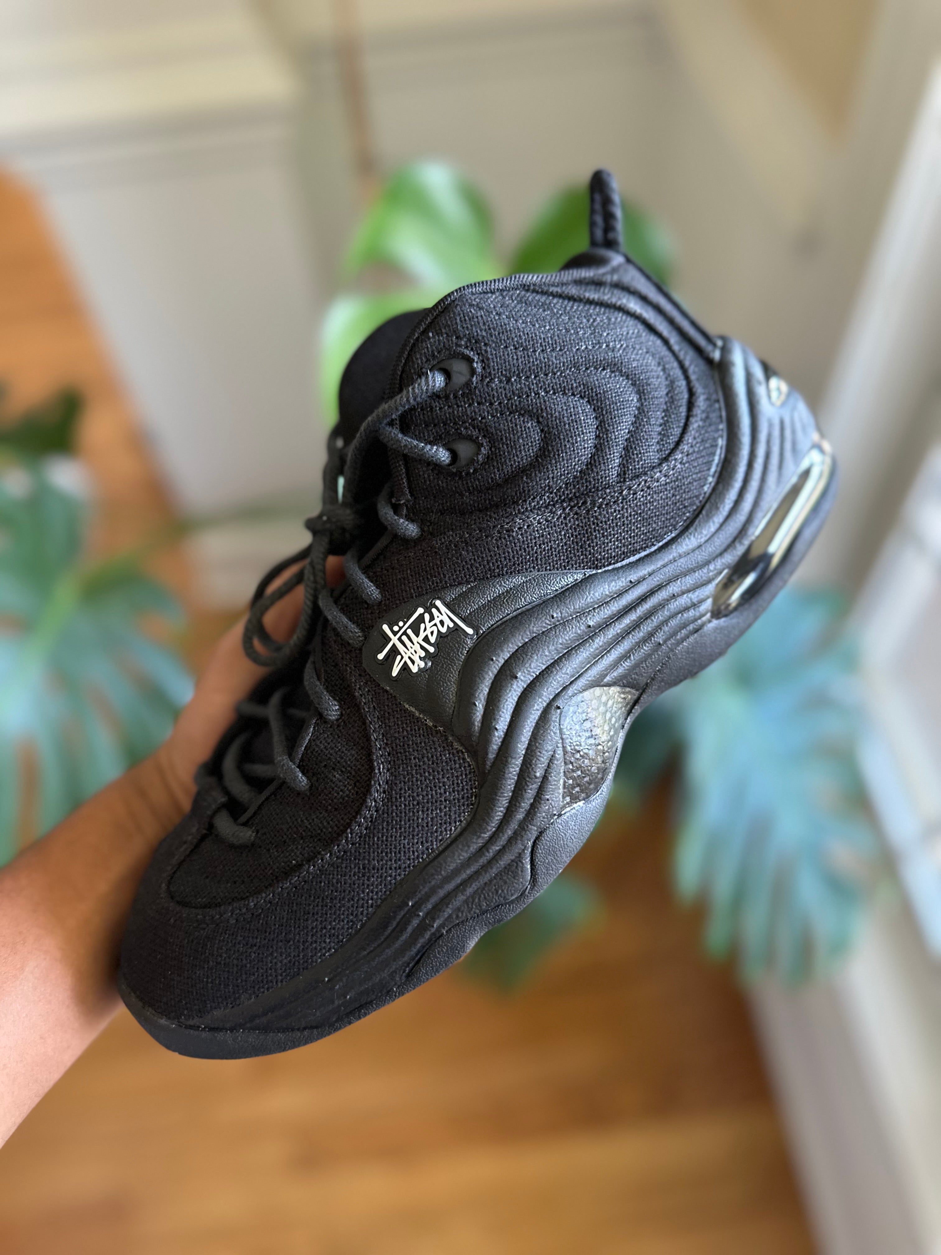Size 9 - air penny 2 Stussy