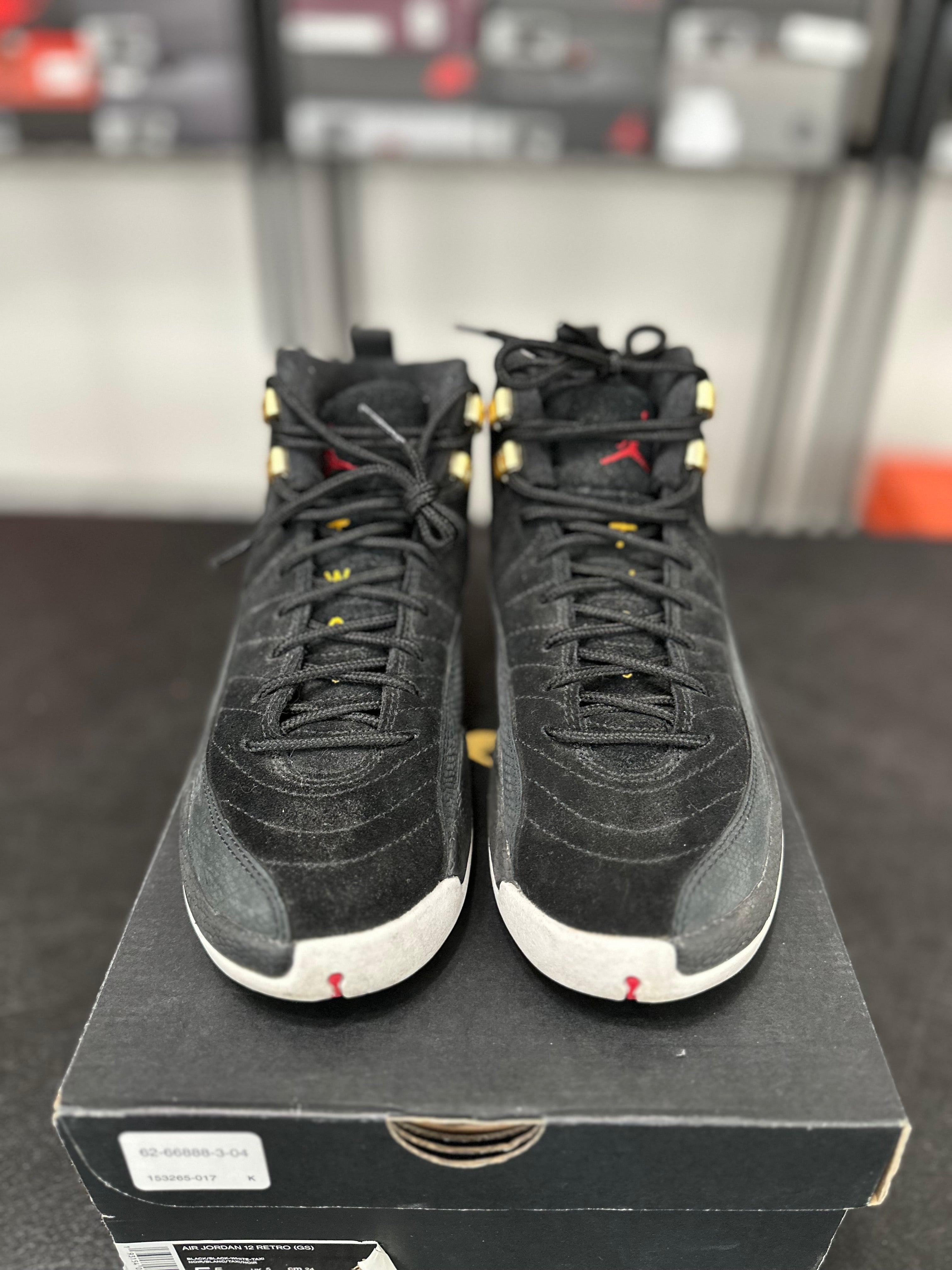 Size 5.5y - J12 black taxi
