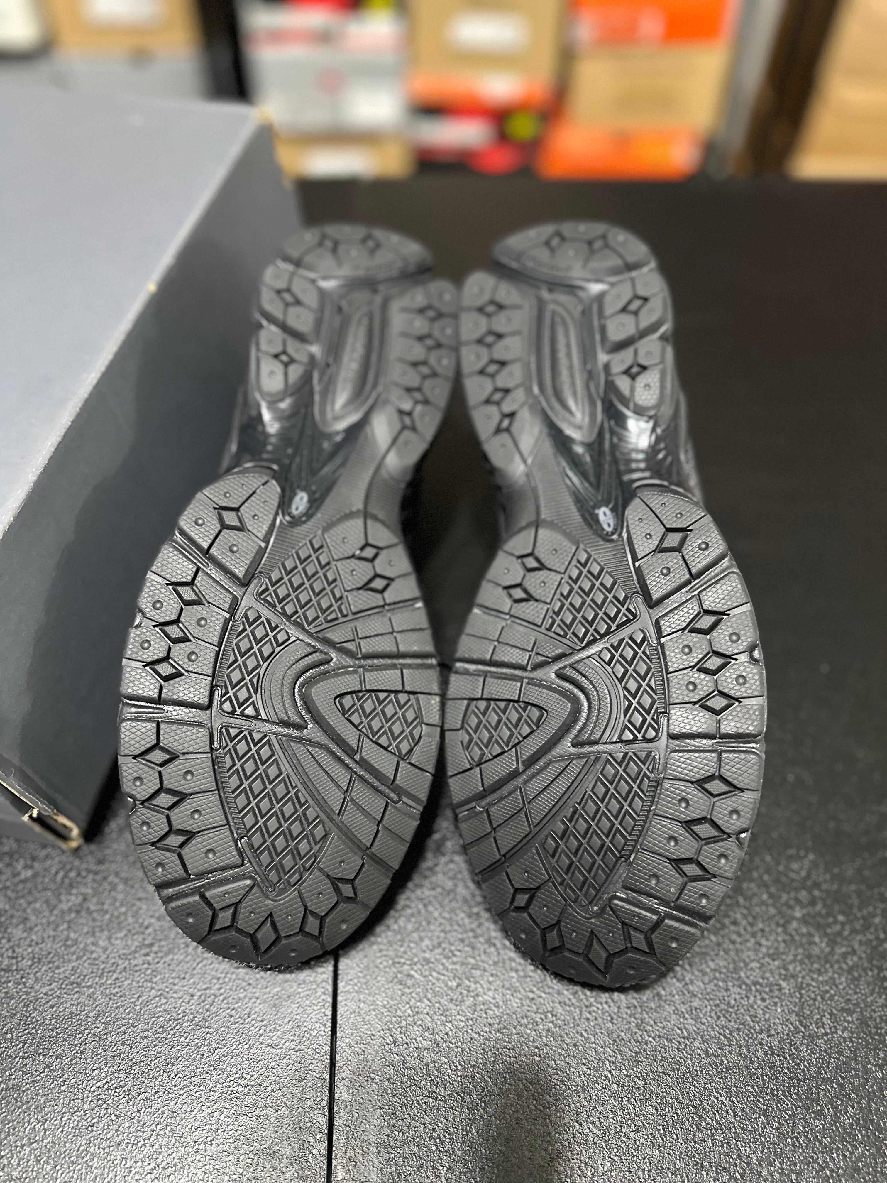Size 12 - NB 1906r black patent