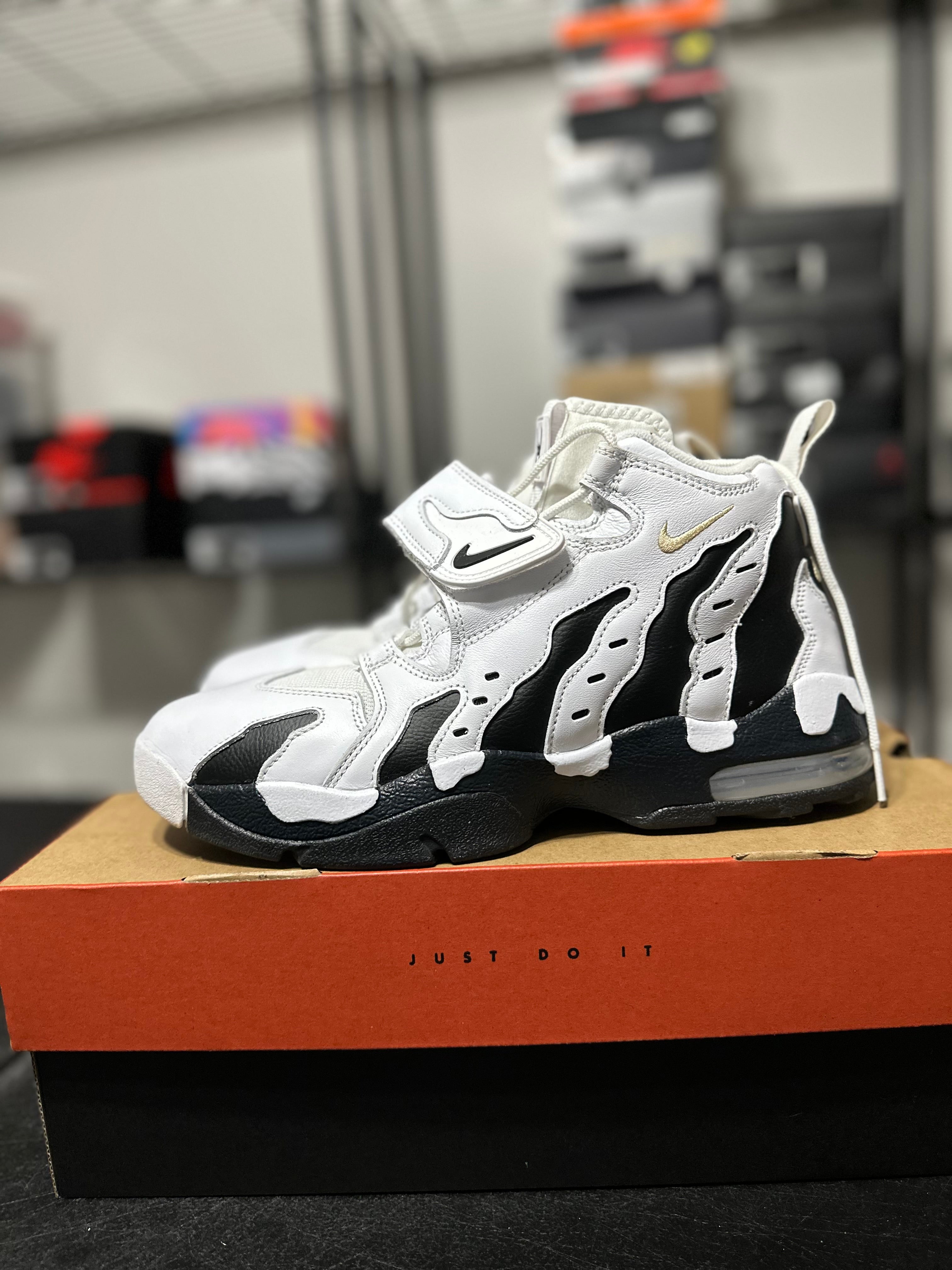 Size 10 - DT max 96 black/white