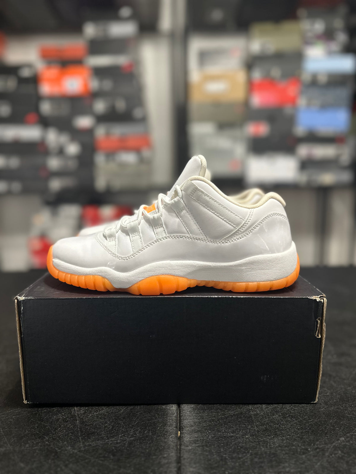Size 6.5y - J11 low citrus