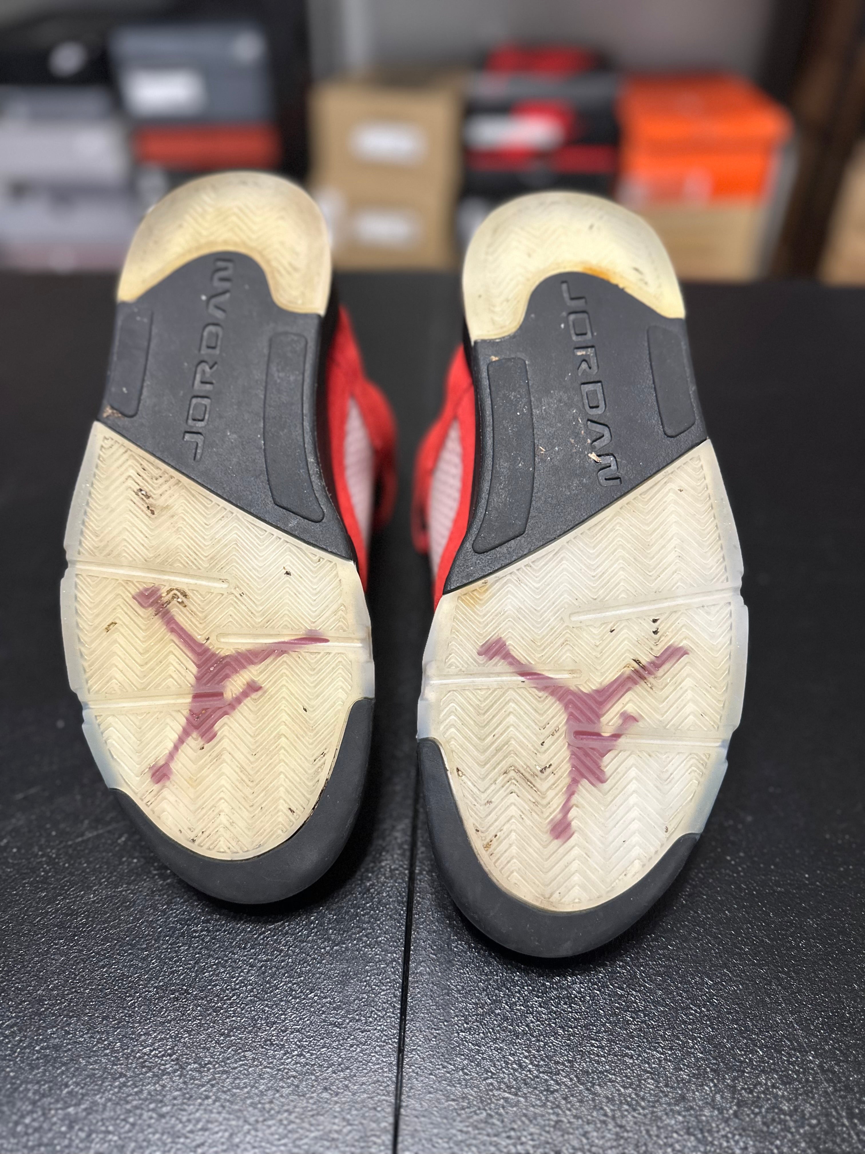 Size 10 - J5 raging bull