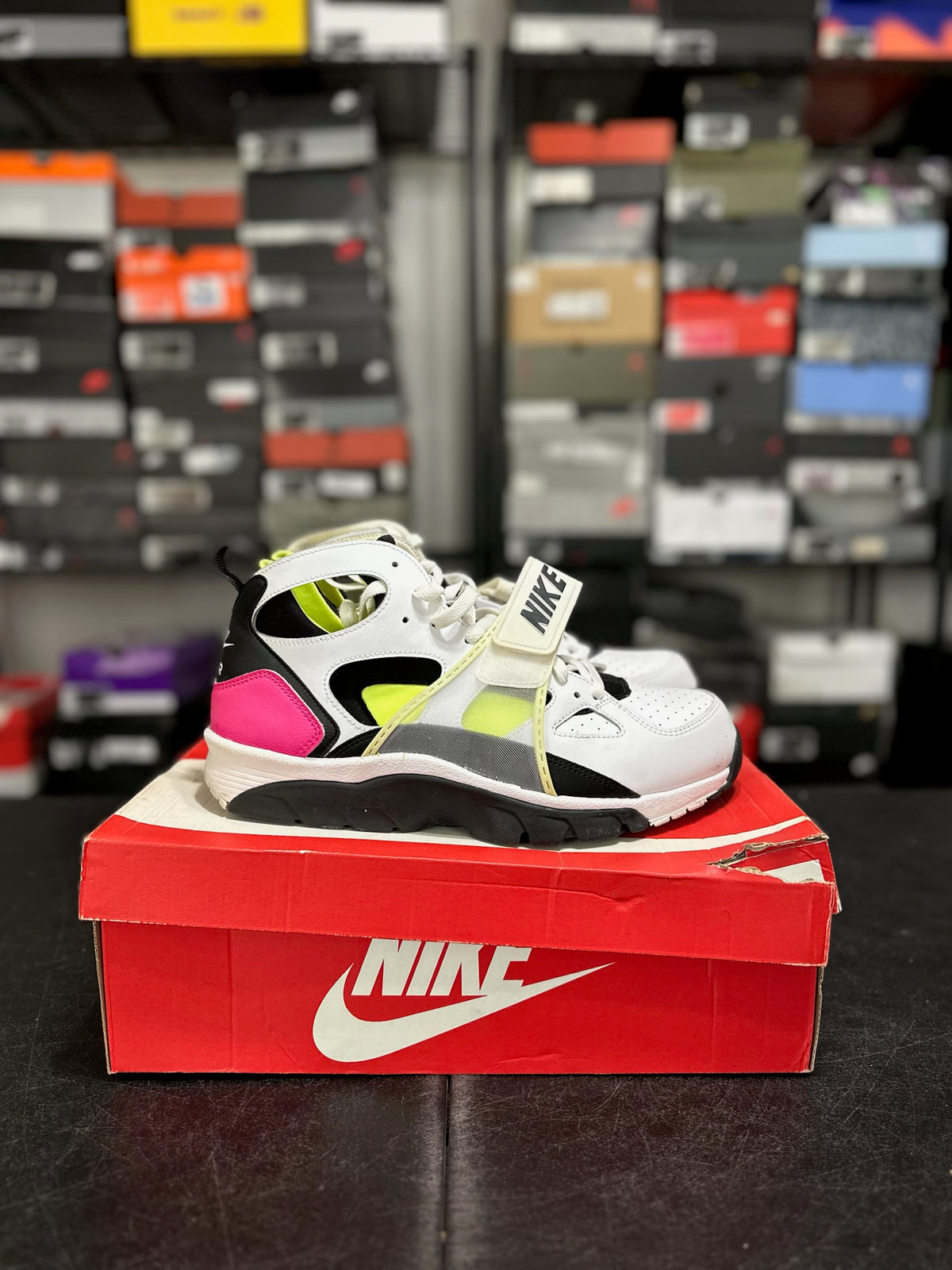 Size 13 - air trainer huarache white black laser fuchsia volt