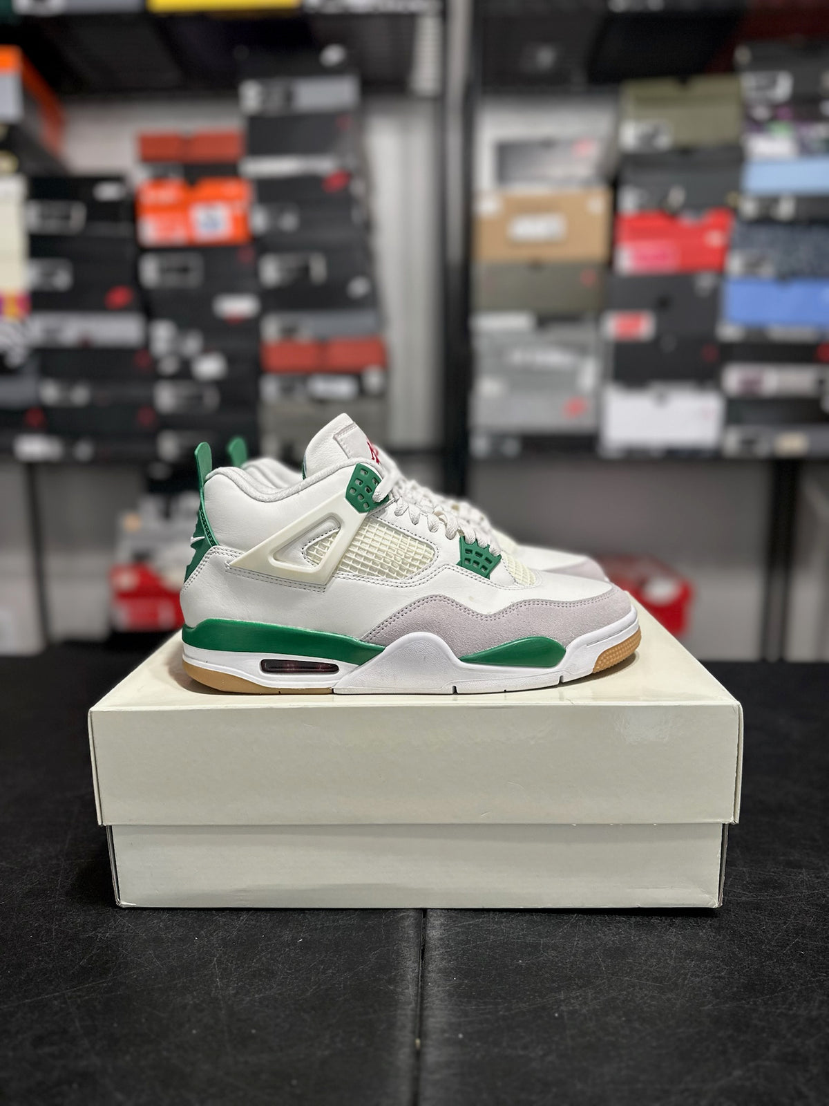 Size 9.5 - j4 pine green