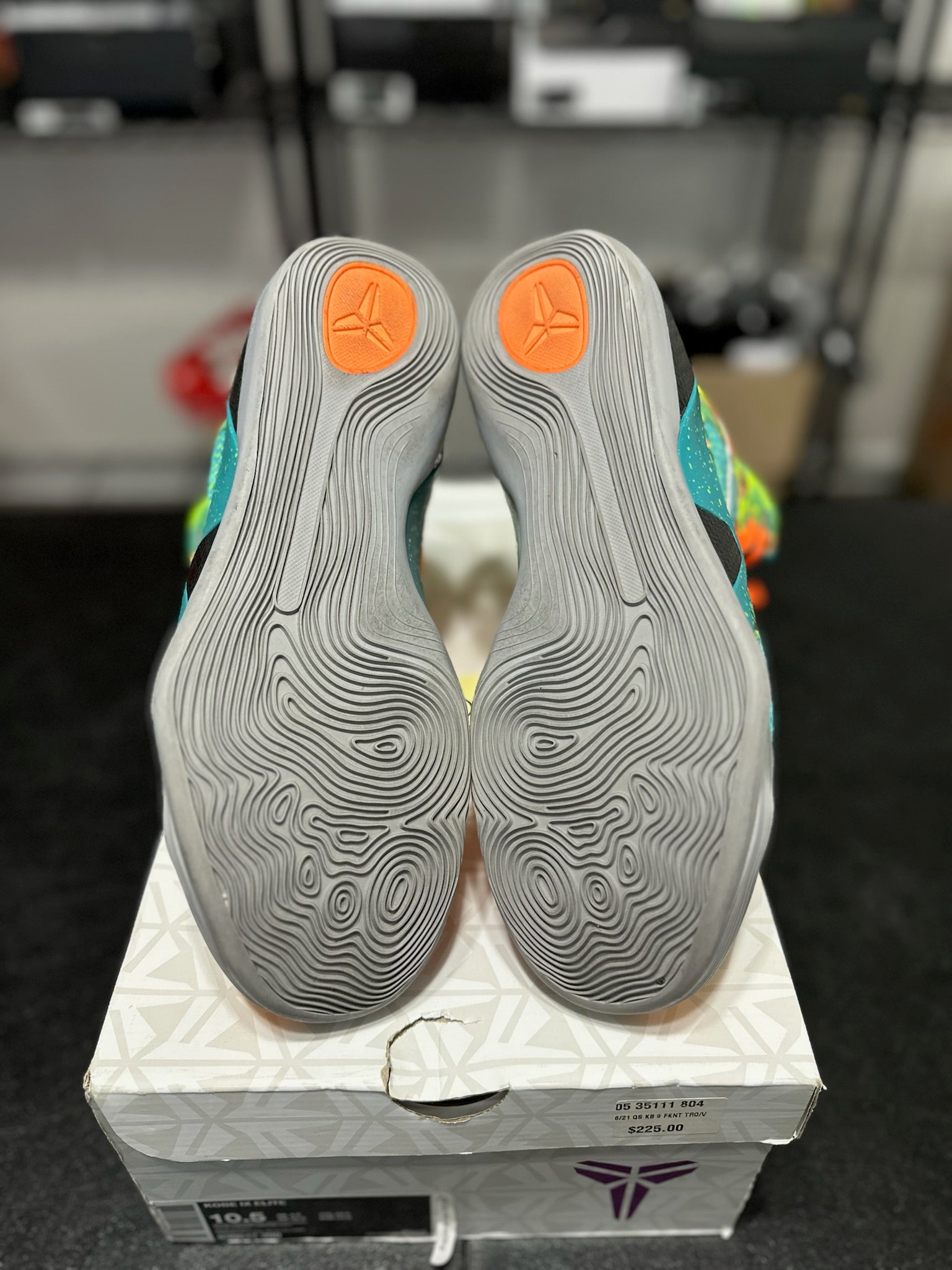 Size 10.5 - Kobe 9 Elite Influence