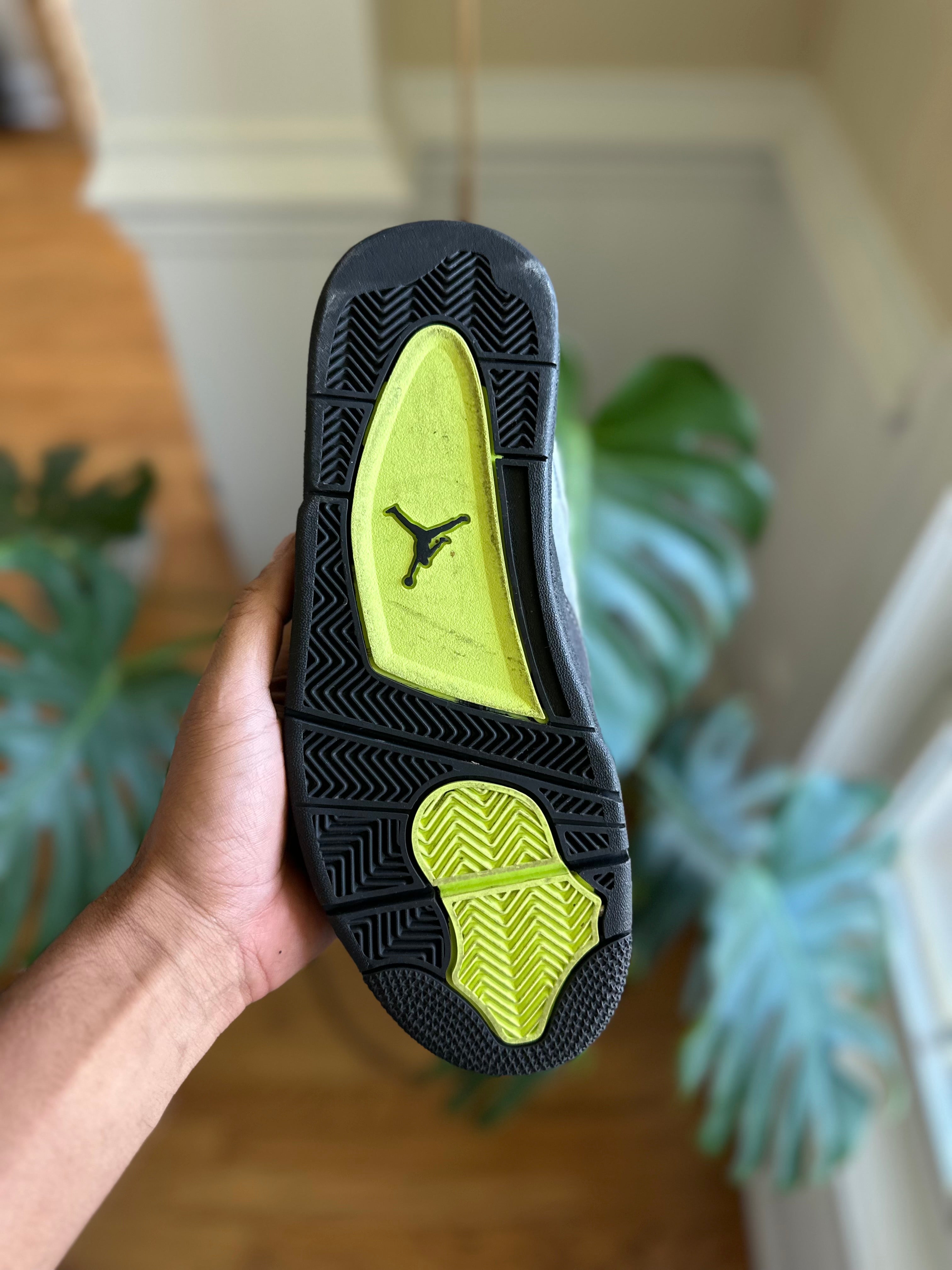 Size 9 - J4 neon se