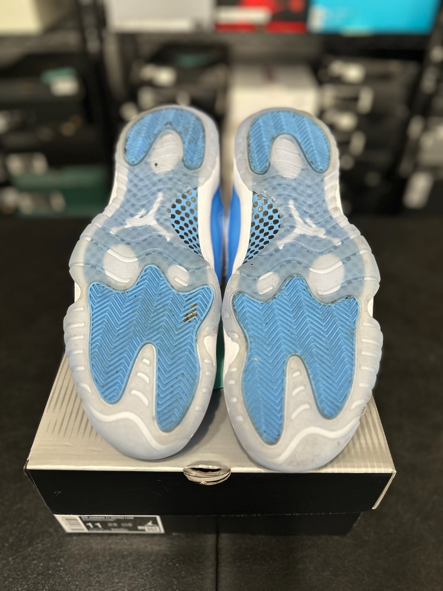 Size 11 - J11 Low University Blue