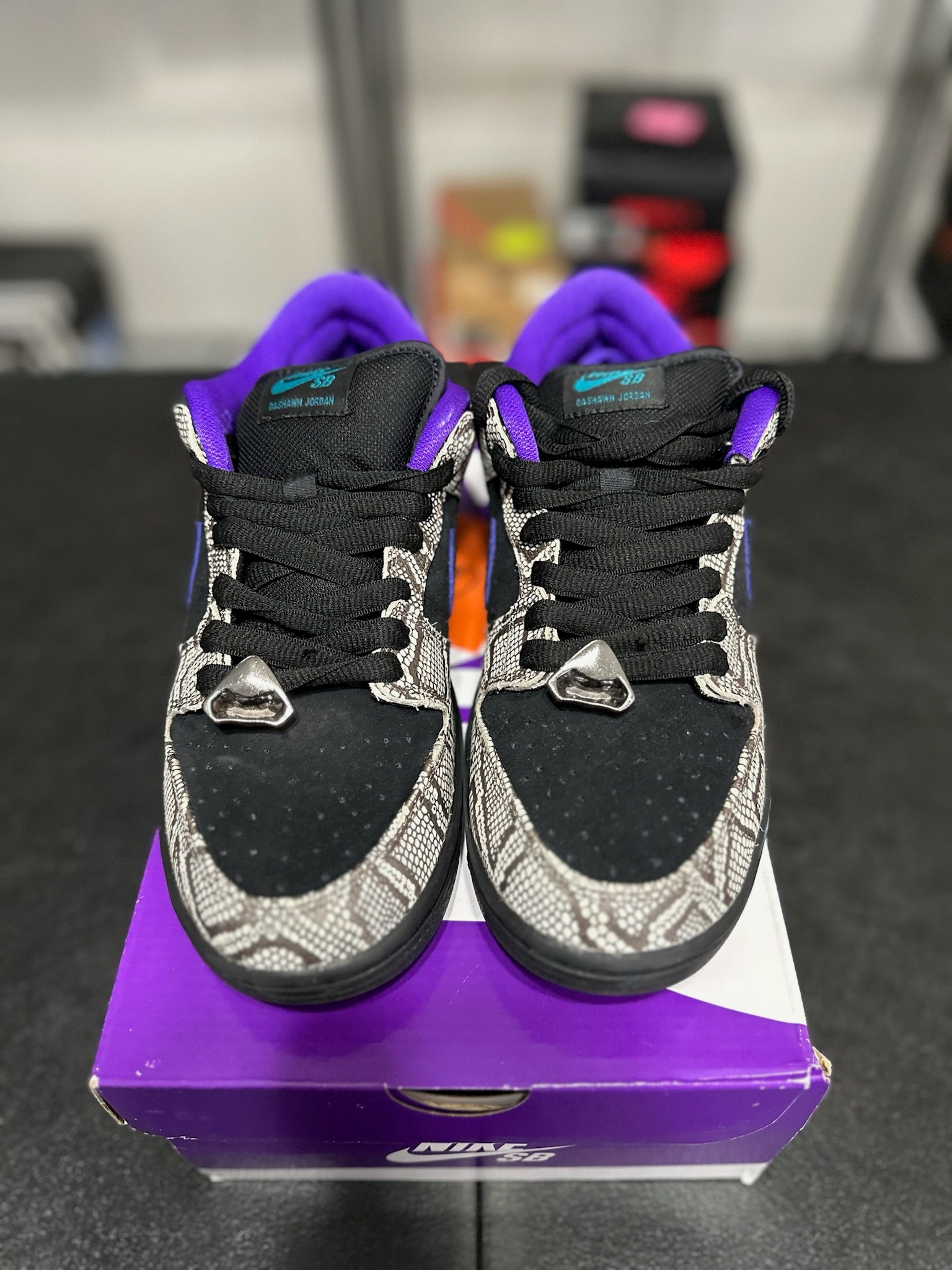Size 8 - sb dunk low Dashawn Jordan copperhead