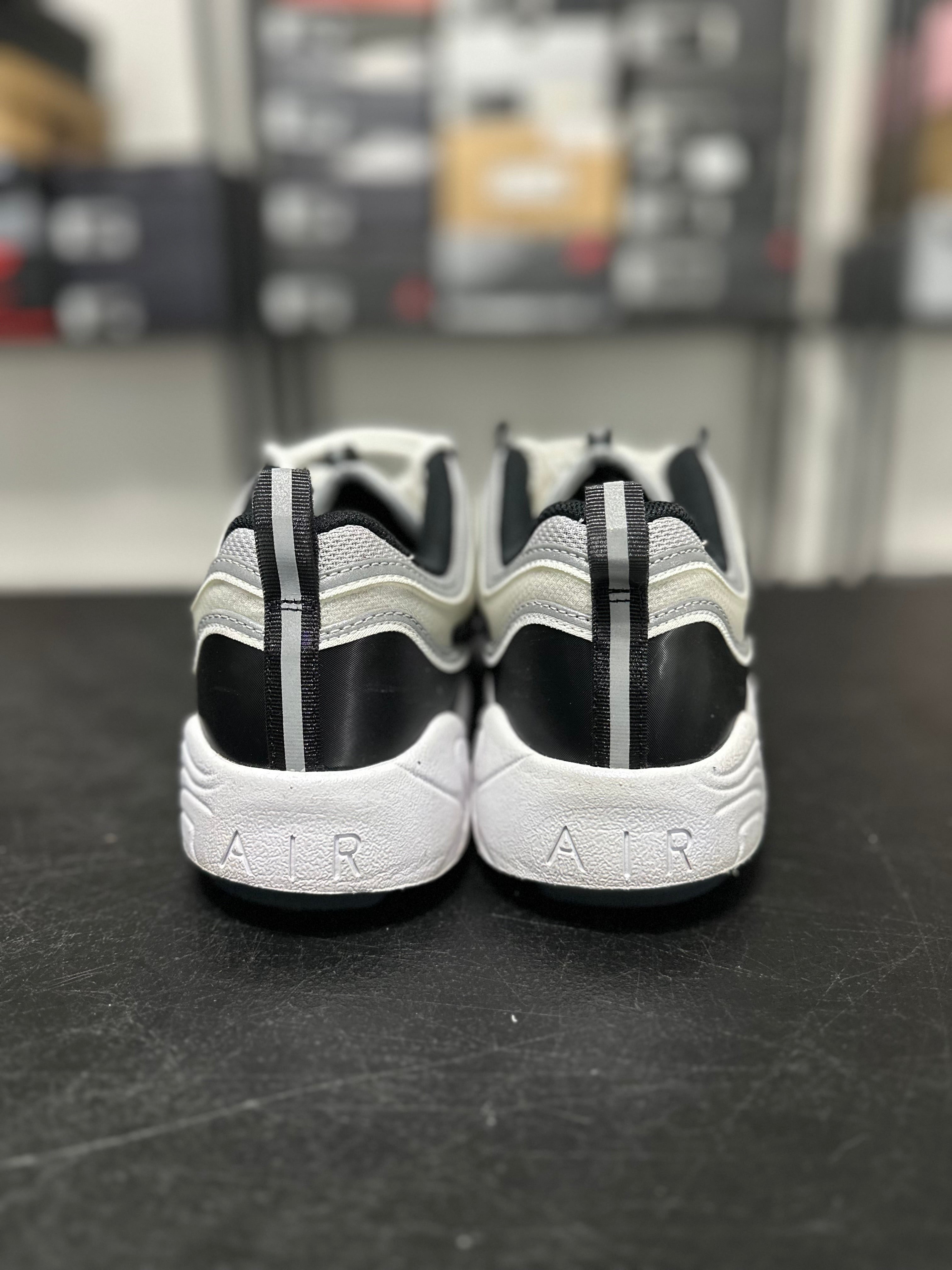 Size 11 - Nike air spiridon silver red