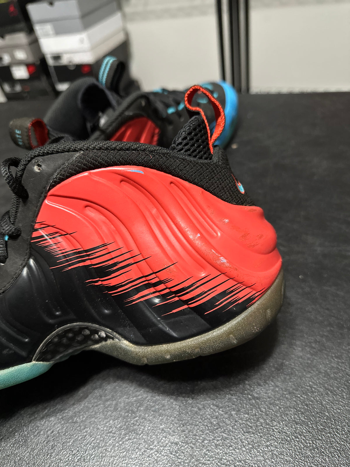 Size 11 - Foamposite pro Spider-Man