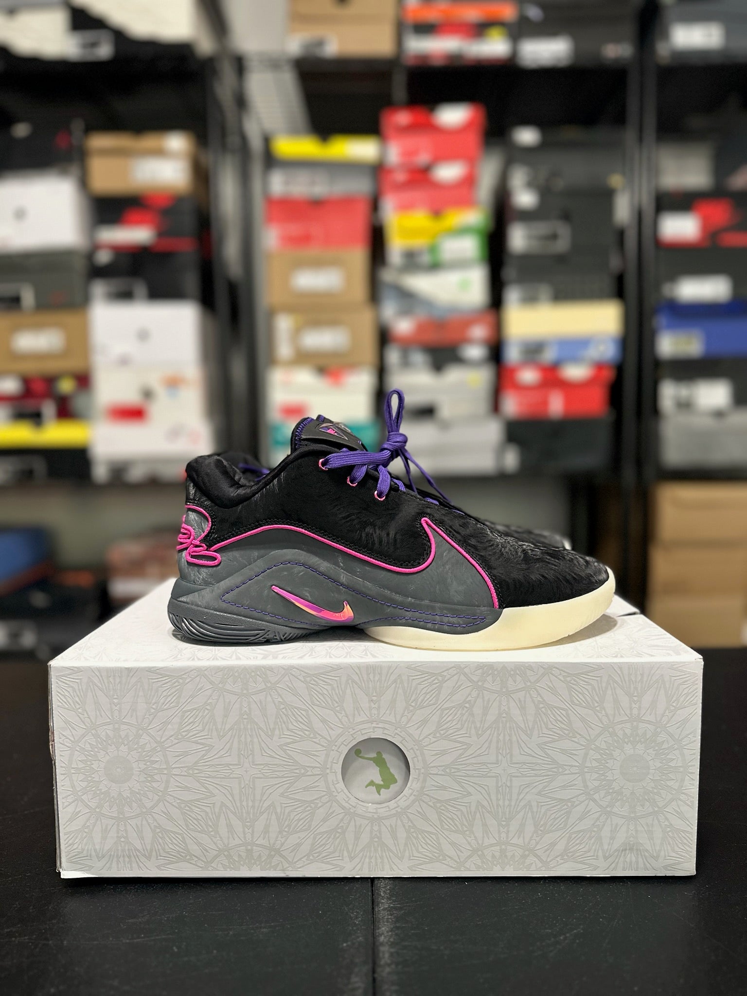 Size 10 - LeBron XXII Black Light
