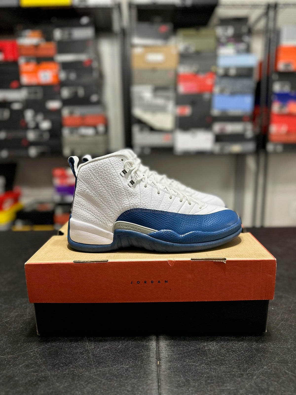 Size 9 - j12 French blue