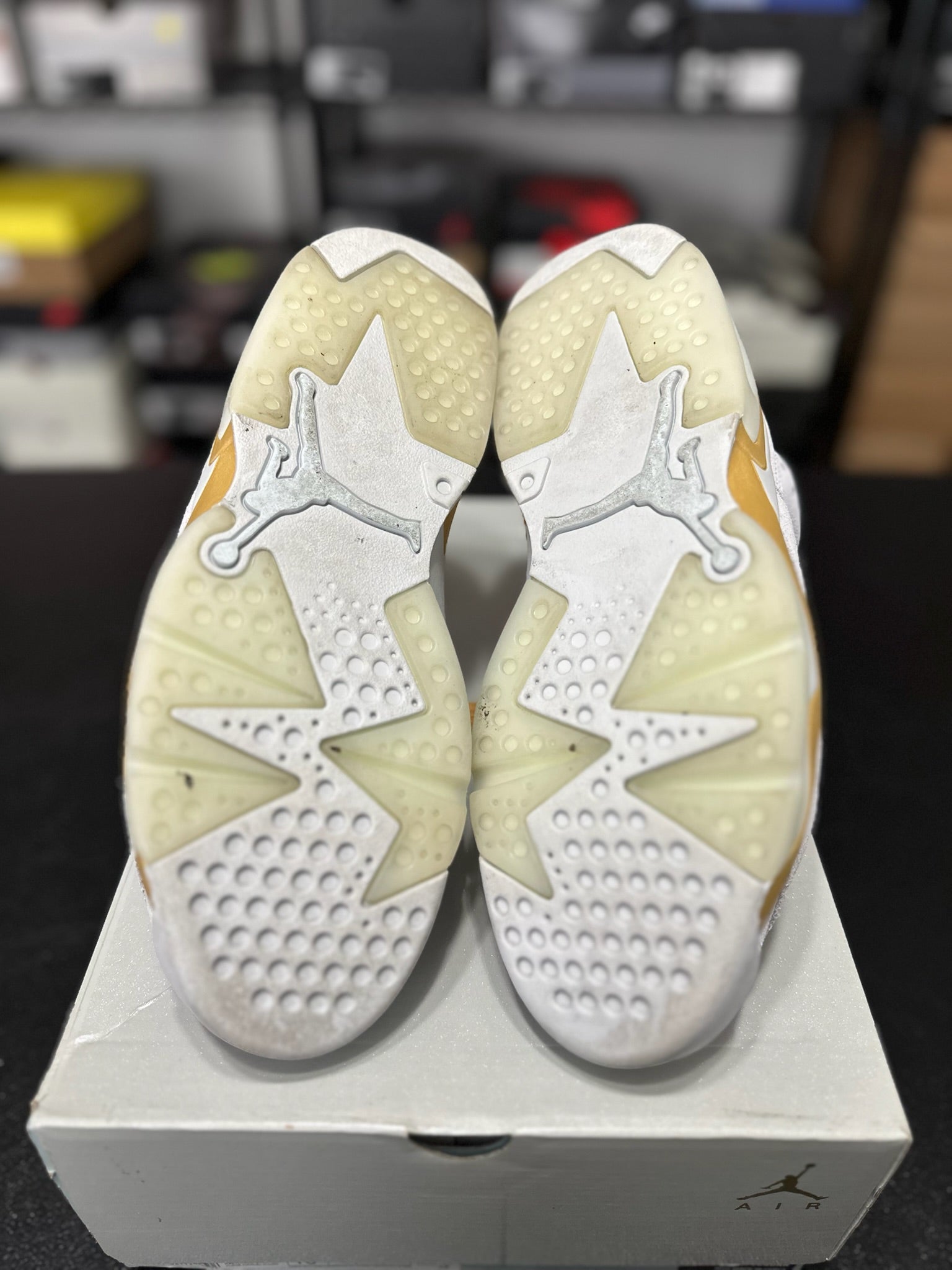 Size 8.5 - (10W) J6 Paris Olympics Pearl