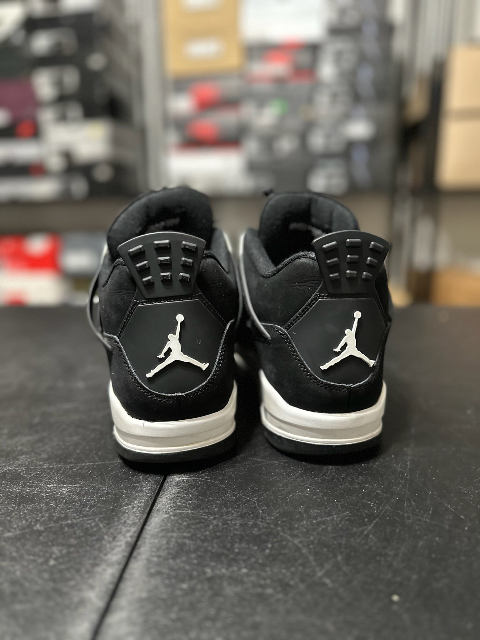 Size 11 - J4 White Thunder