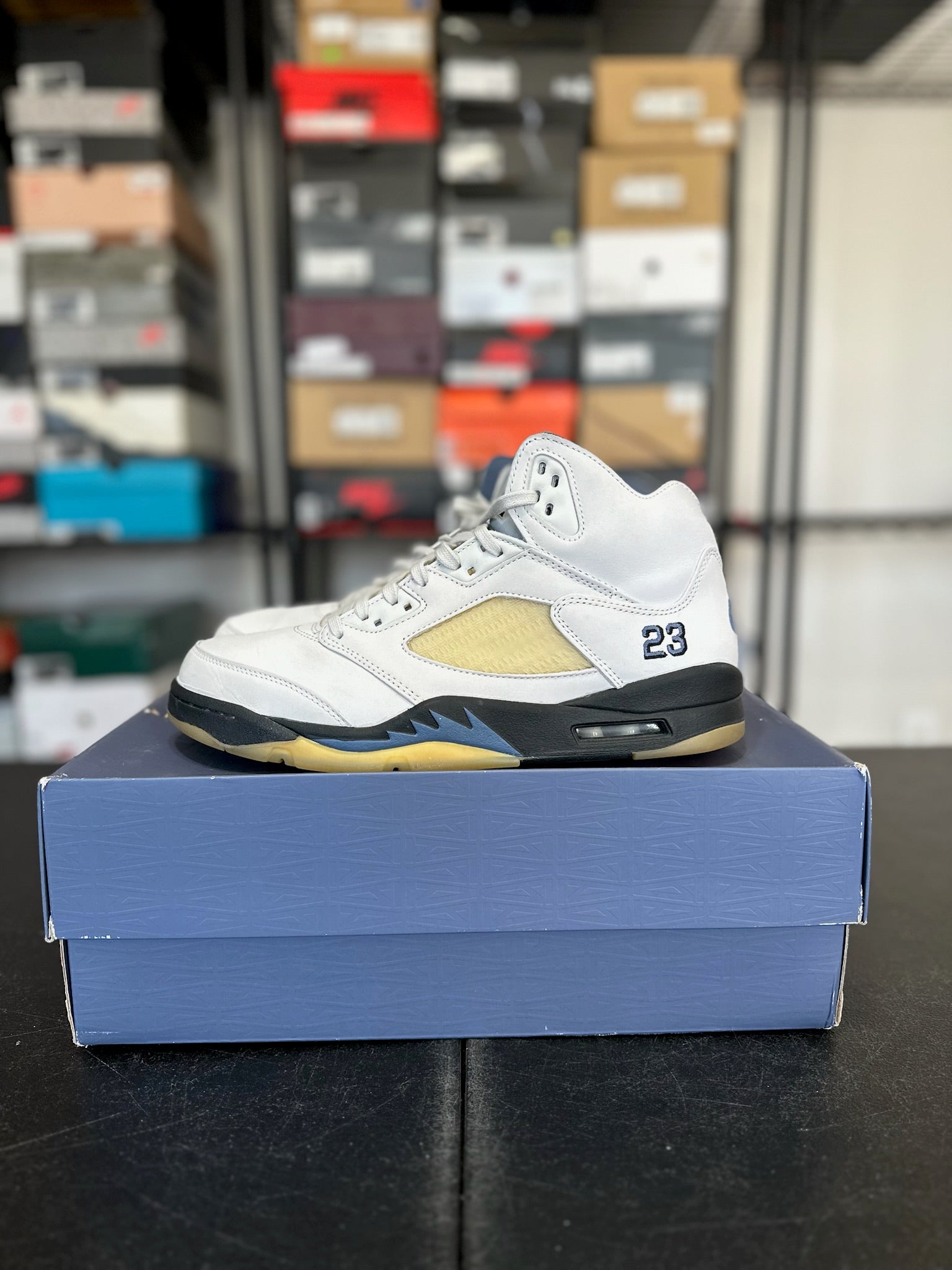 Size 11 - (12.5W) J5 A Ma Maniere Dawn