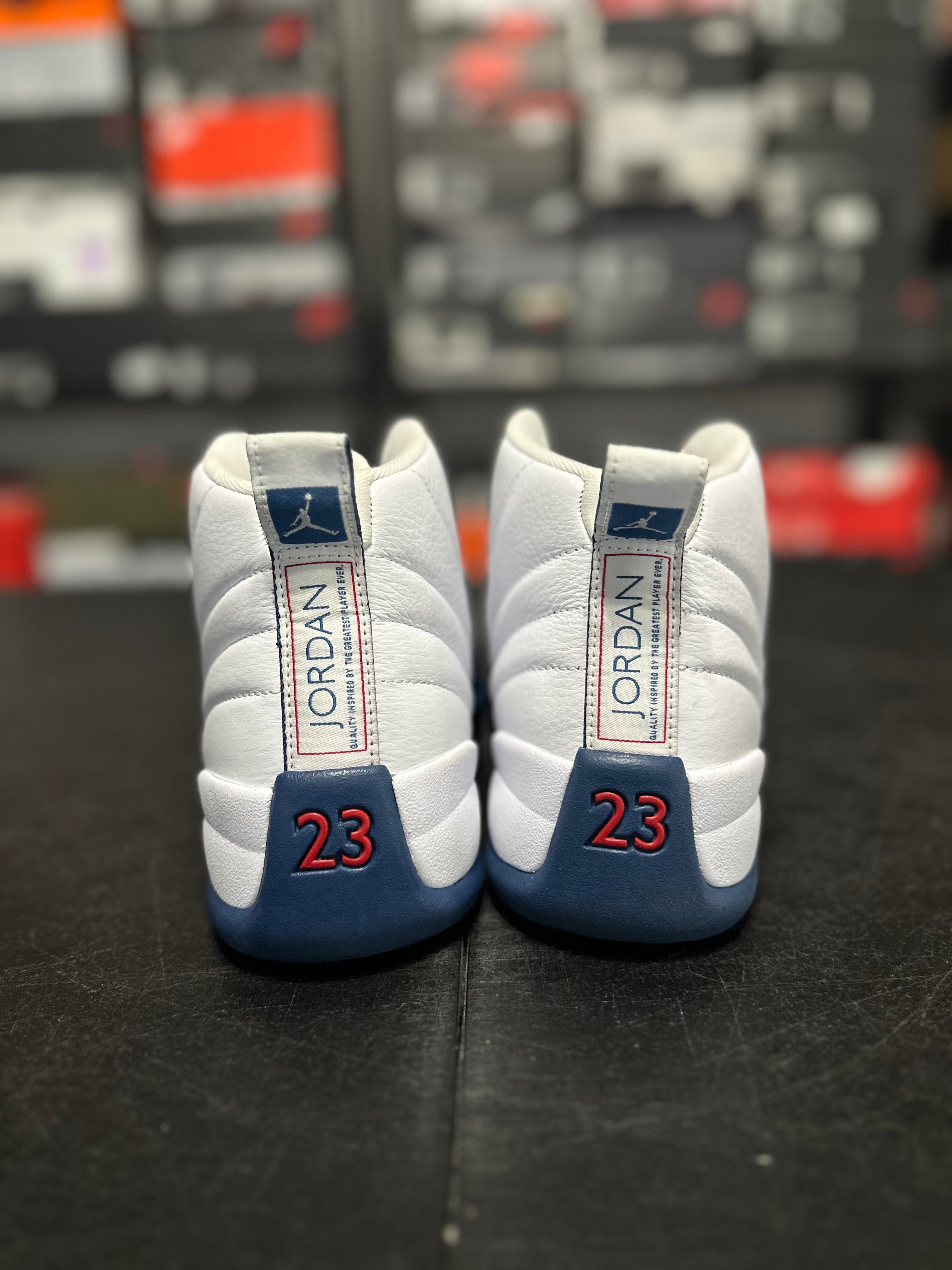 Size 9 - J12 French blue