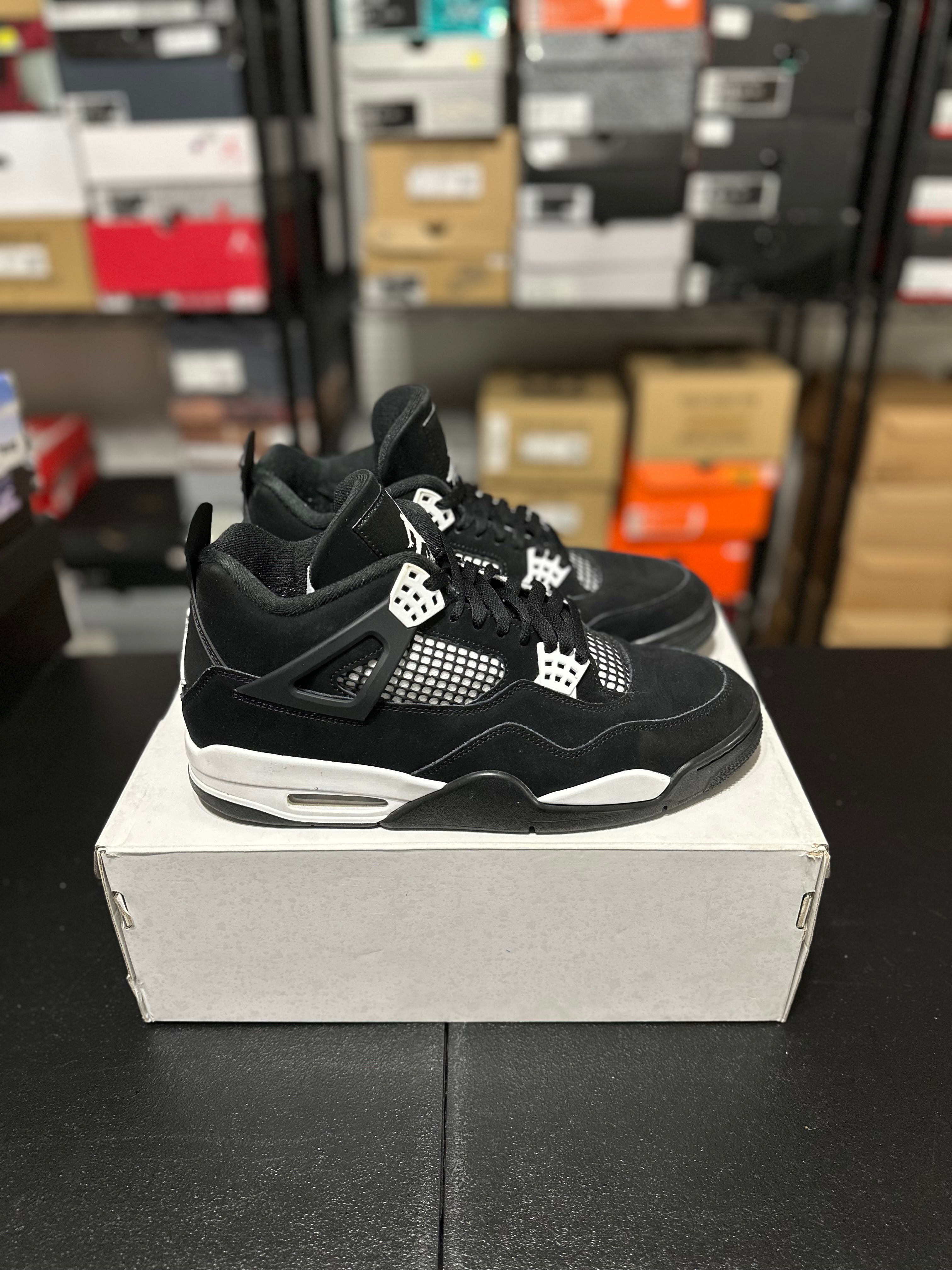 Size 11 - J4 white thunder