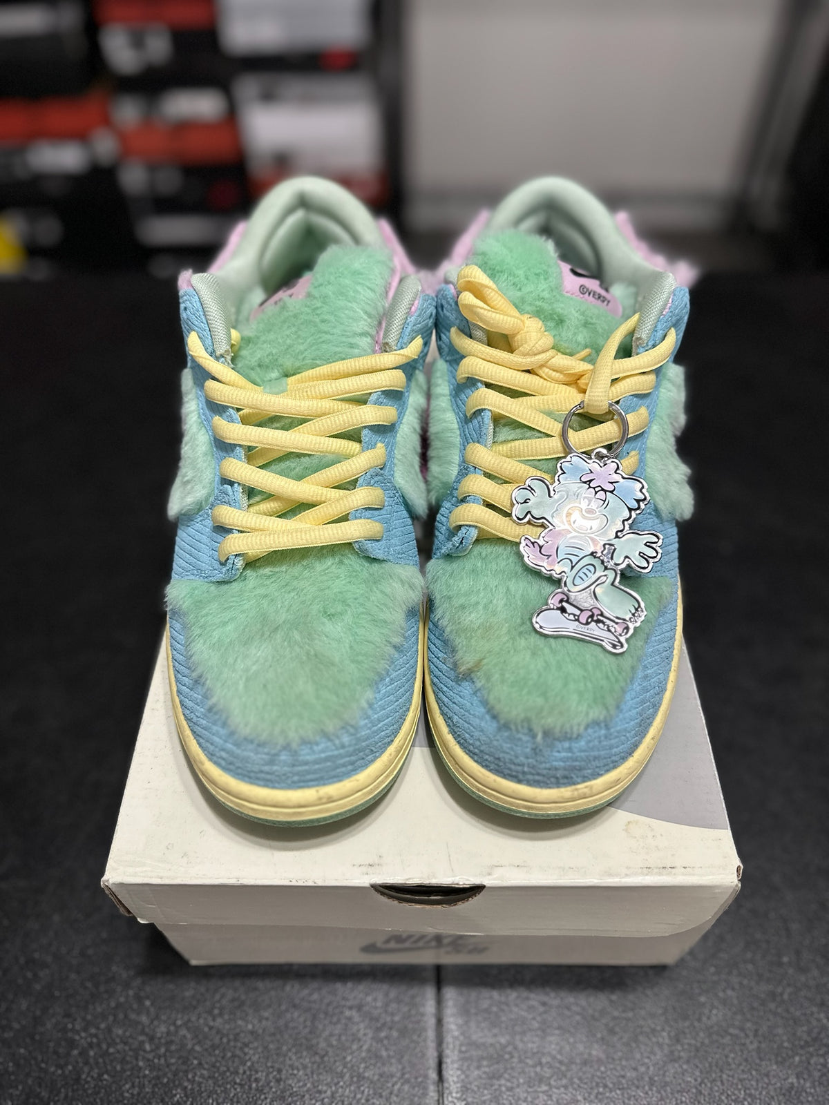 Size 12 - sb dunk low verdy visty