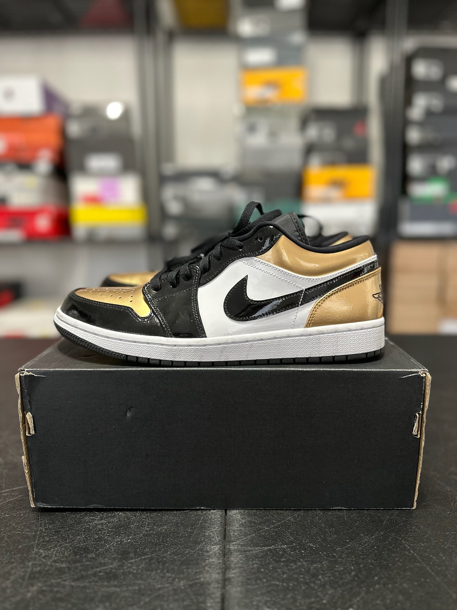 Size 10 - J1 Low Gold Toe