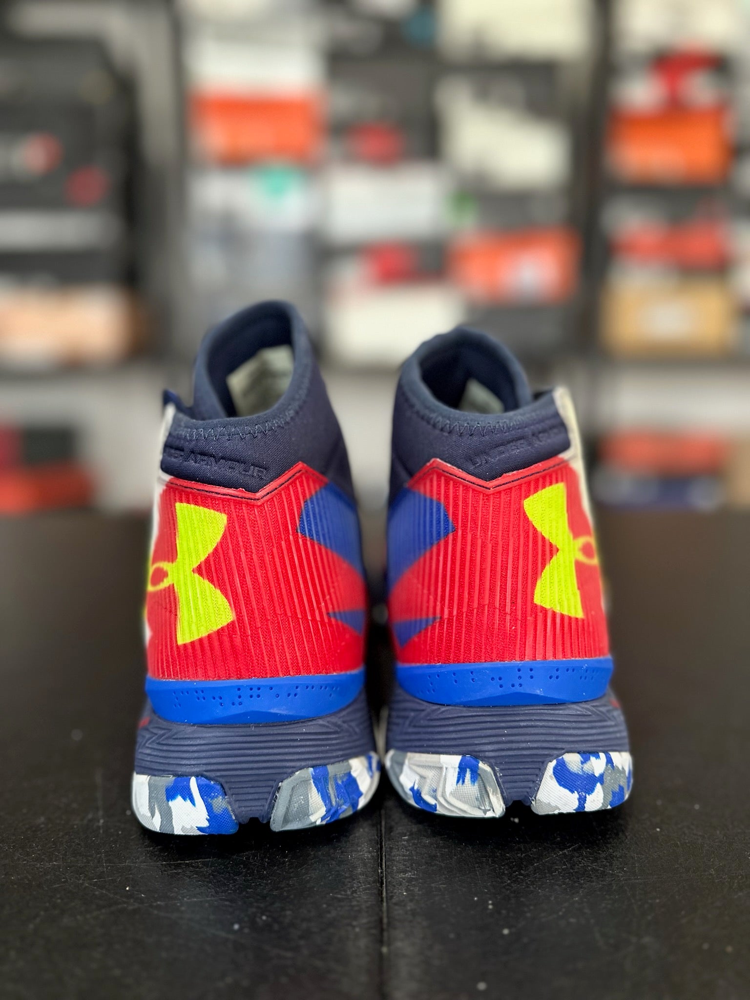 Size 9.5 - Curry 2.5 USA