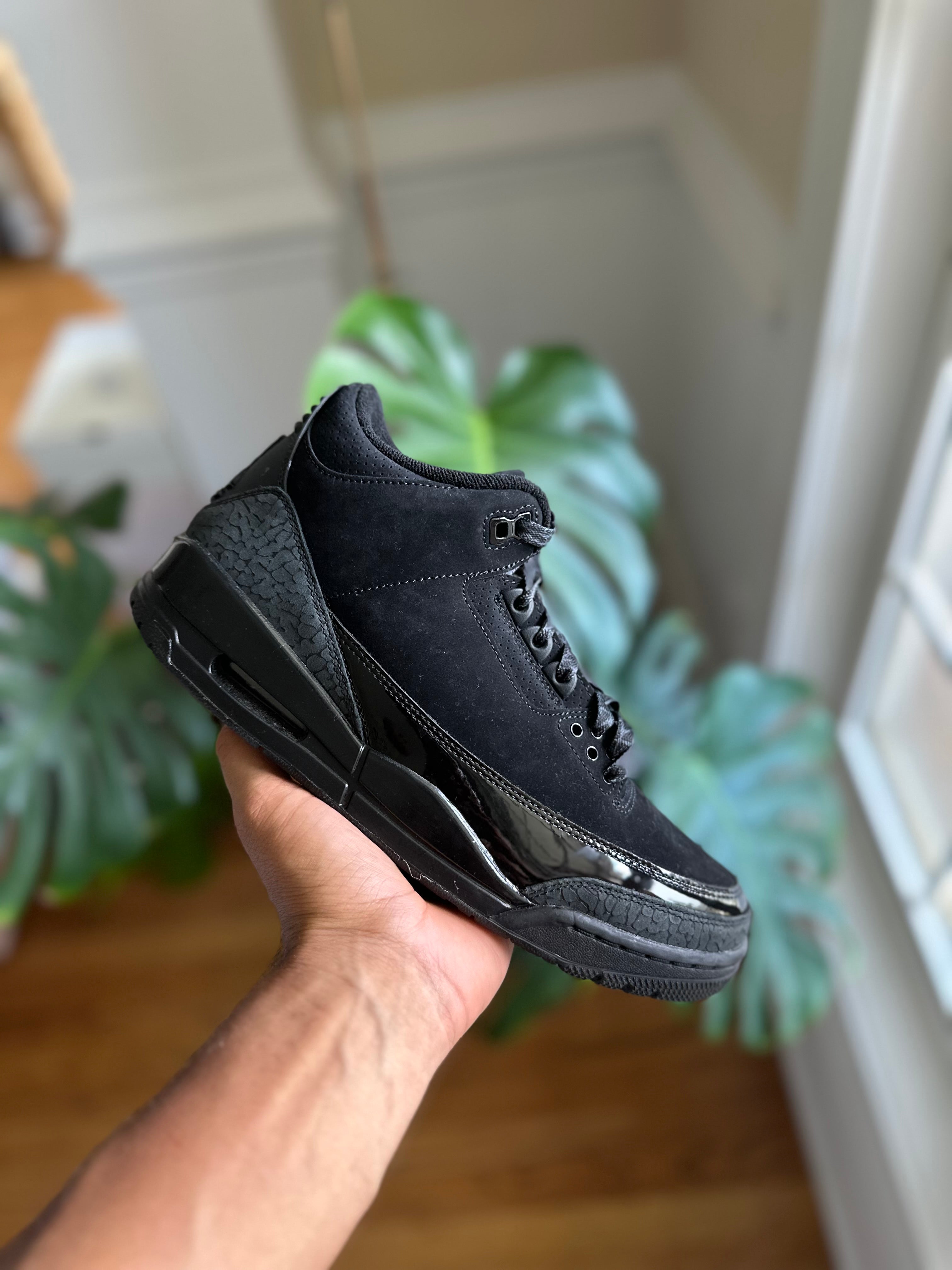 Size 8 - J3 black cat