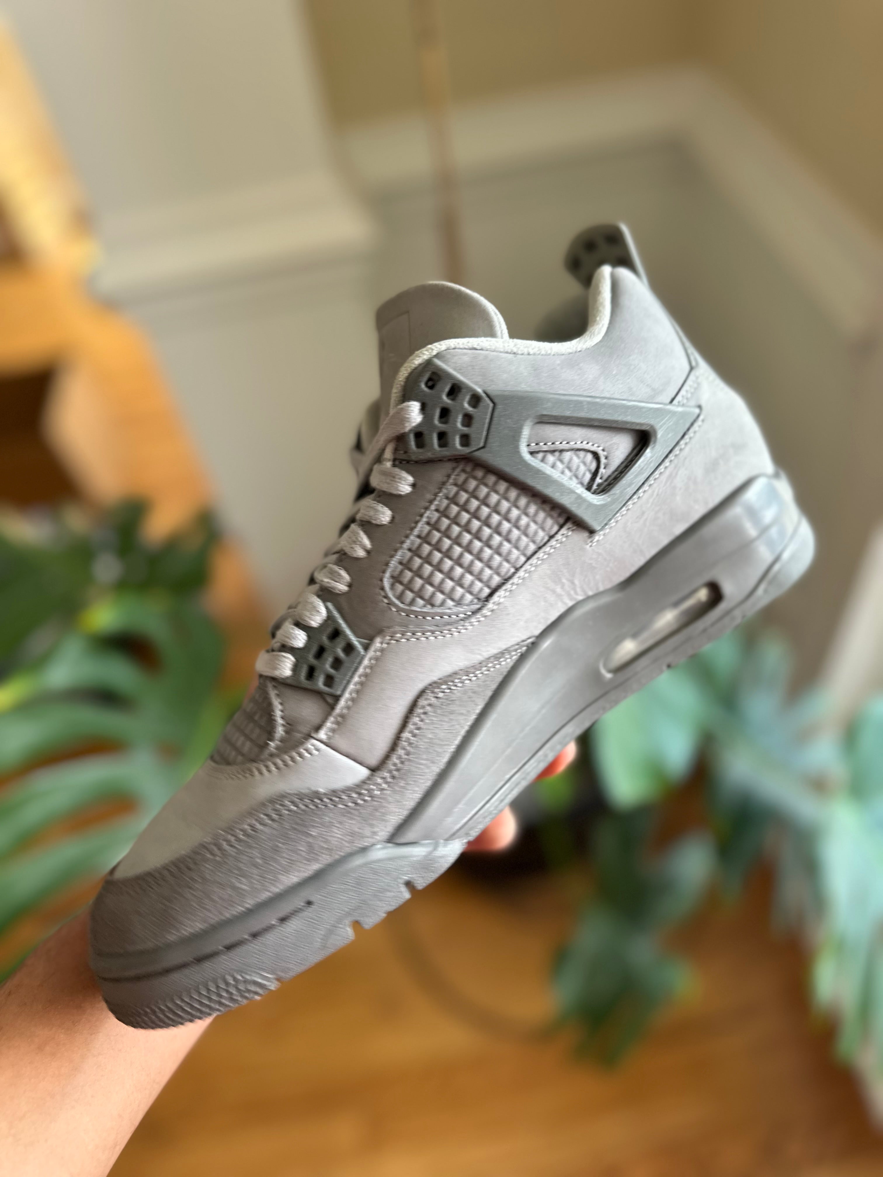 Size 10.5 - J4 wet cement