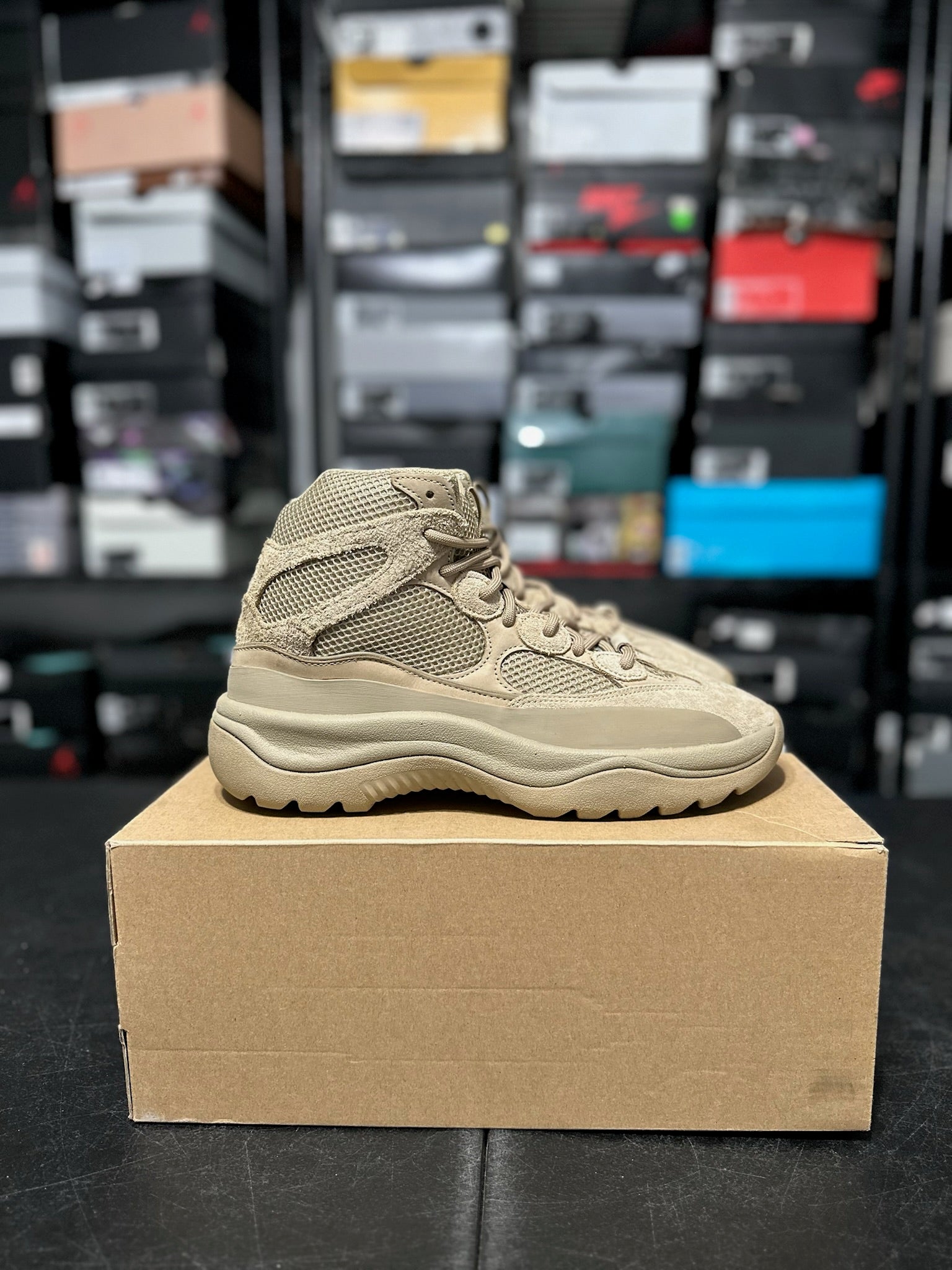 Size 9.5 - YZY Desert Boot Rock