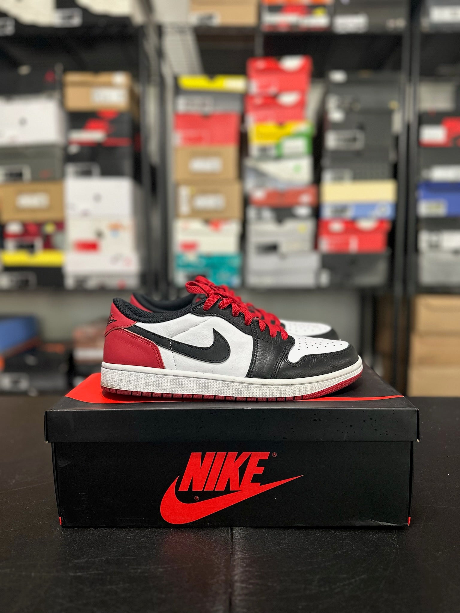 Size 9.5 - J1 Low Black Toe