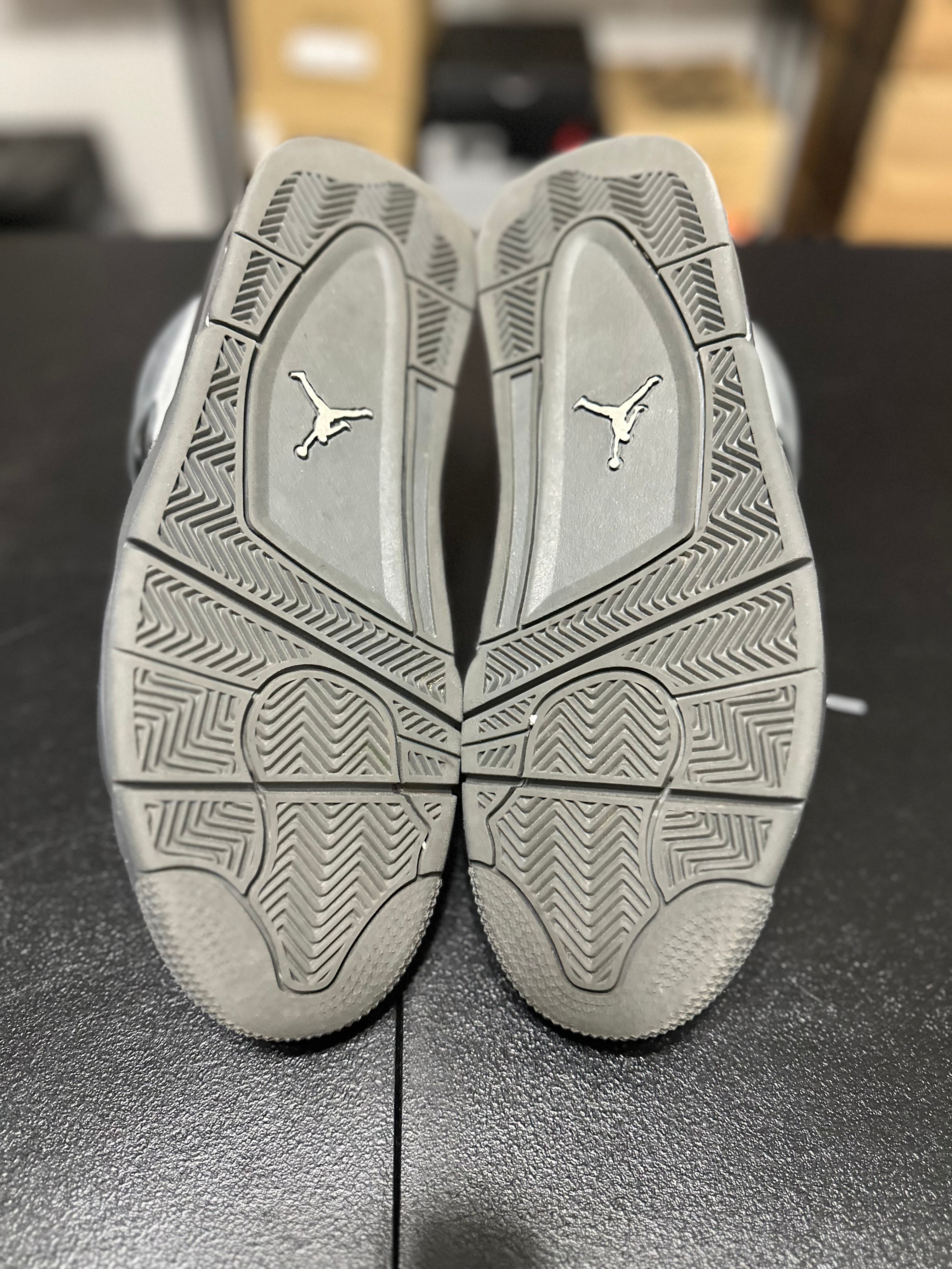 Size 9 - J4 wet cement